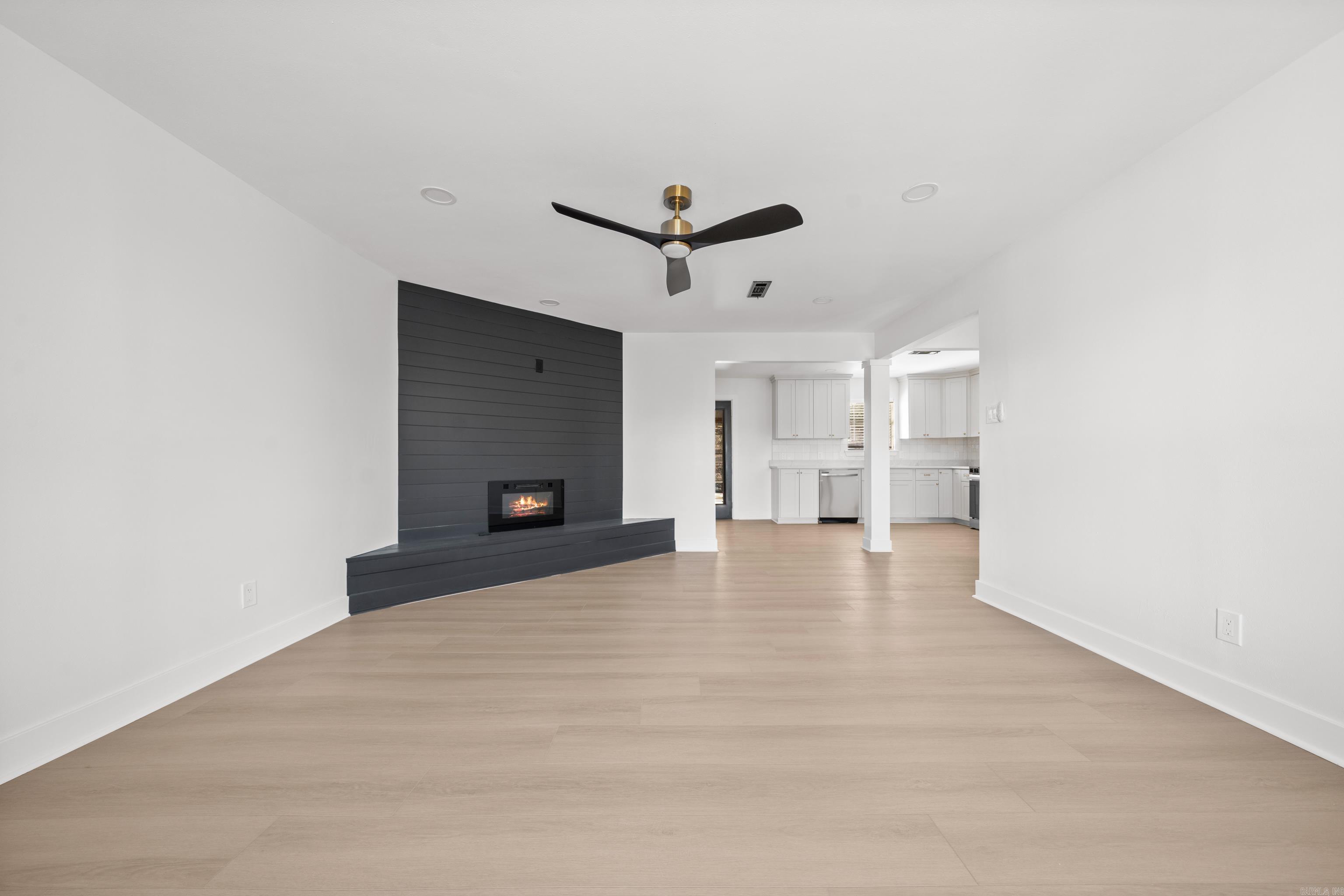 10 Castle Hill Court Little Rock, AR 72227