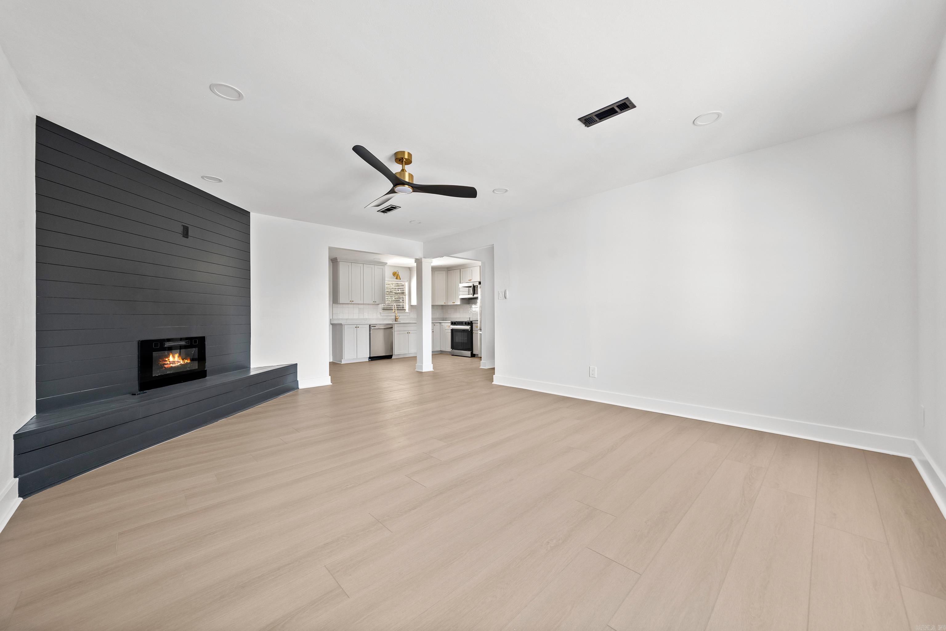 10 Castle Hill Court Little Rock, AR 72227