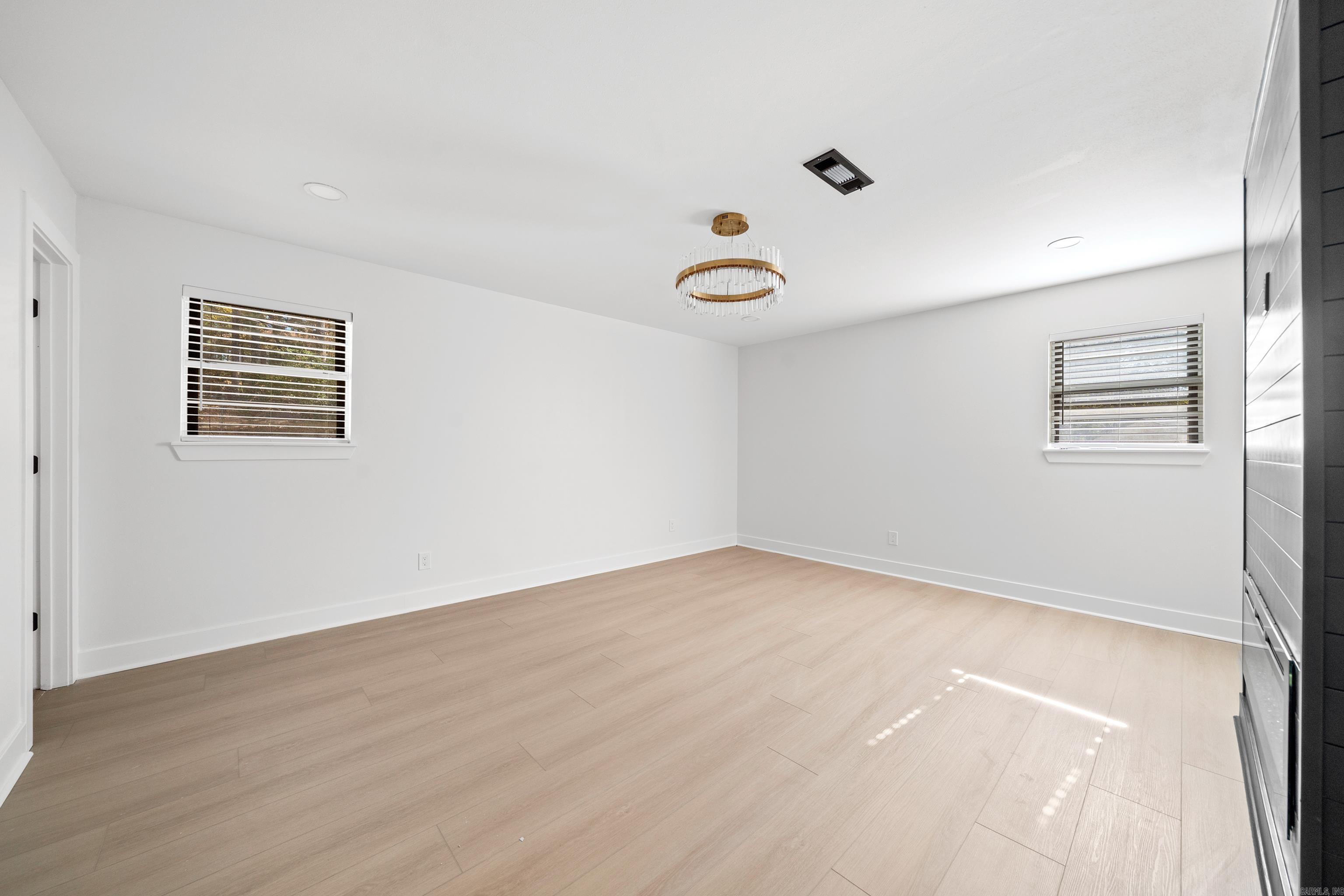 10 Castle Hill Court Little Rock, AR 72227