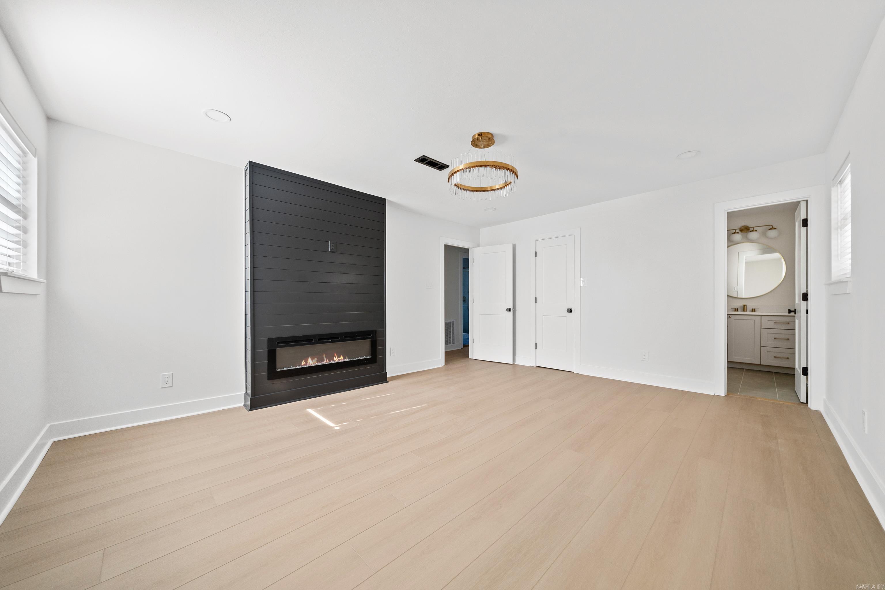 10 Castle Hill Court Little Rock, AR 72227