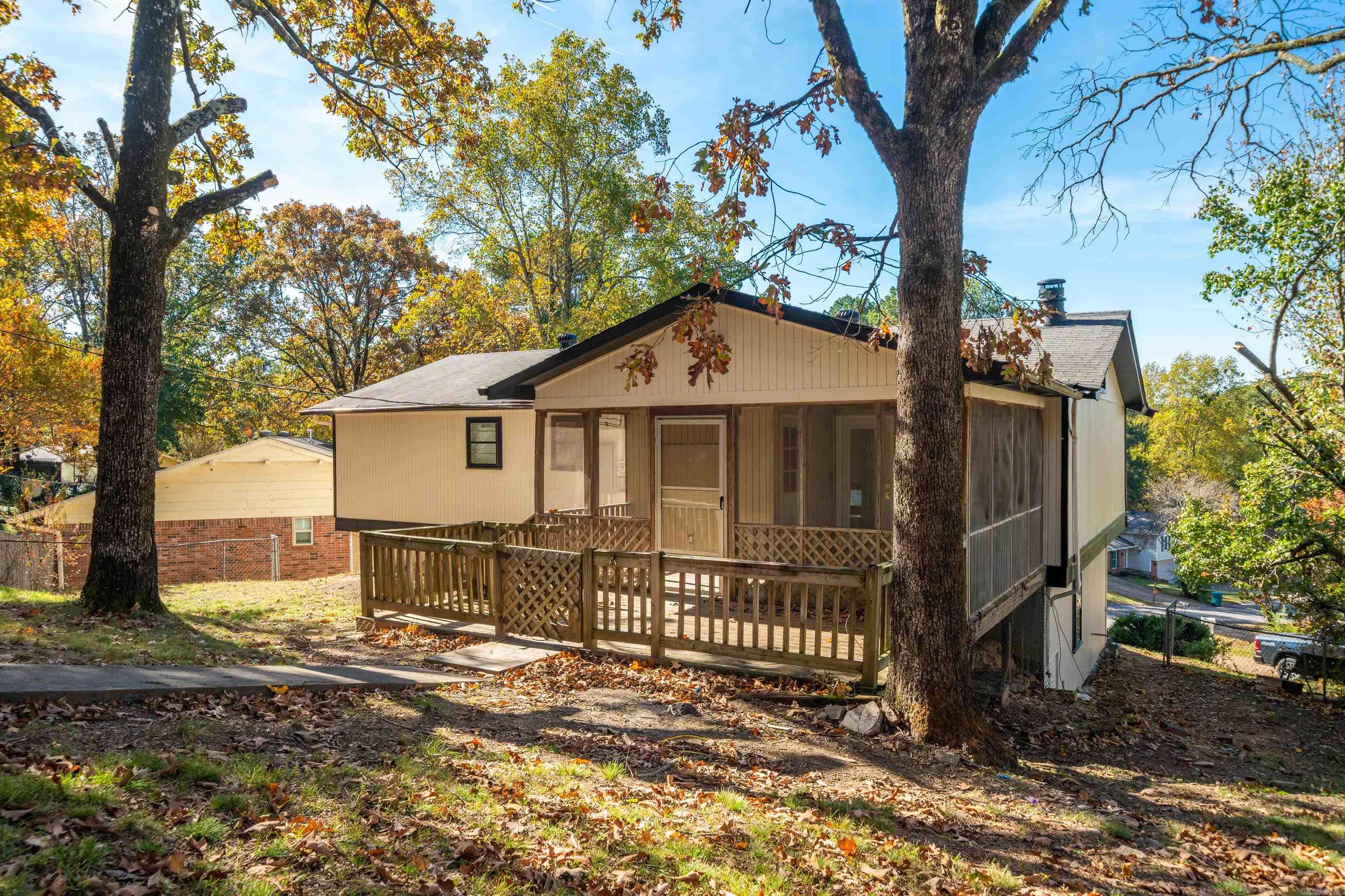 10 Castle Hill Court Little Rock, AR 72227