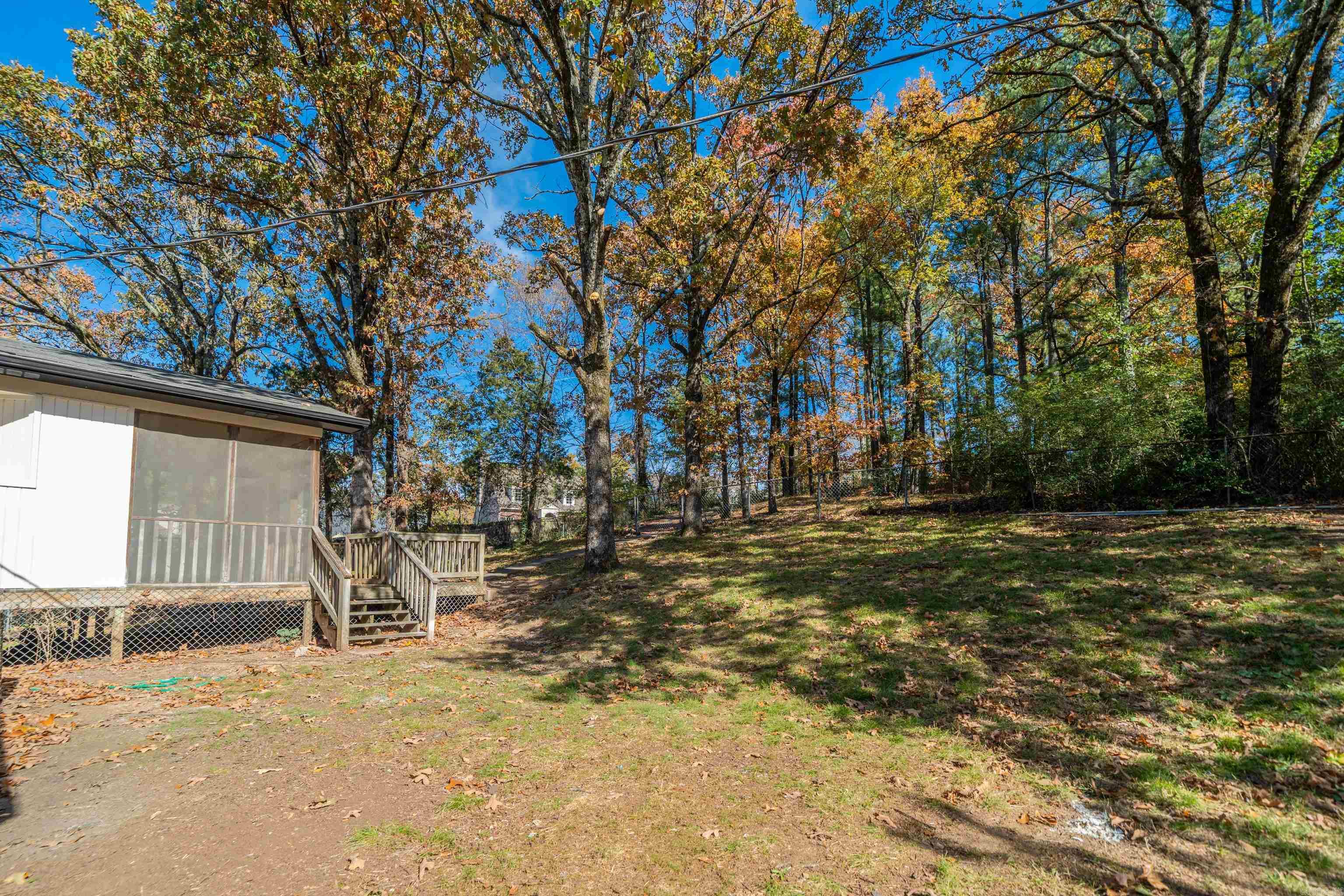 10 Castle Hill Court Little Rock, AR 72227