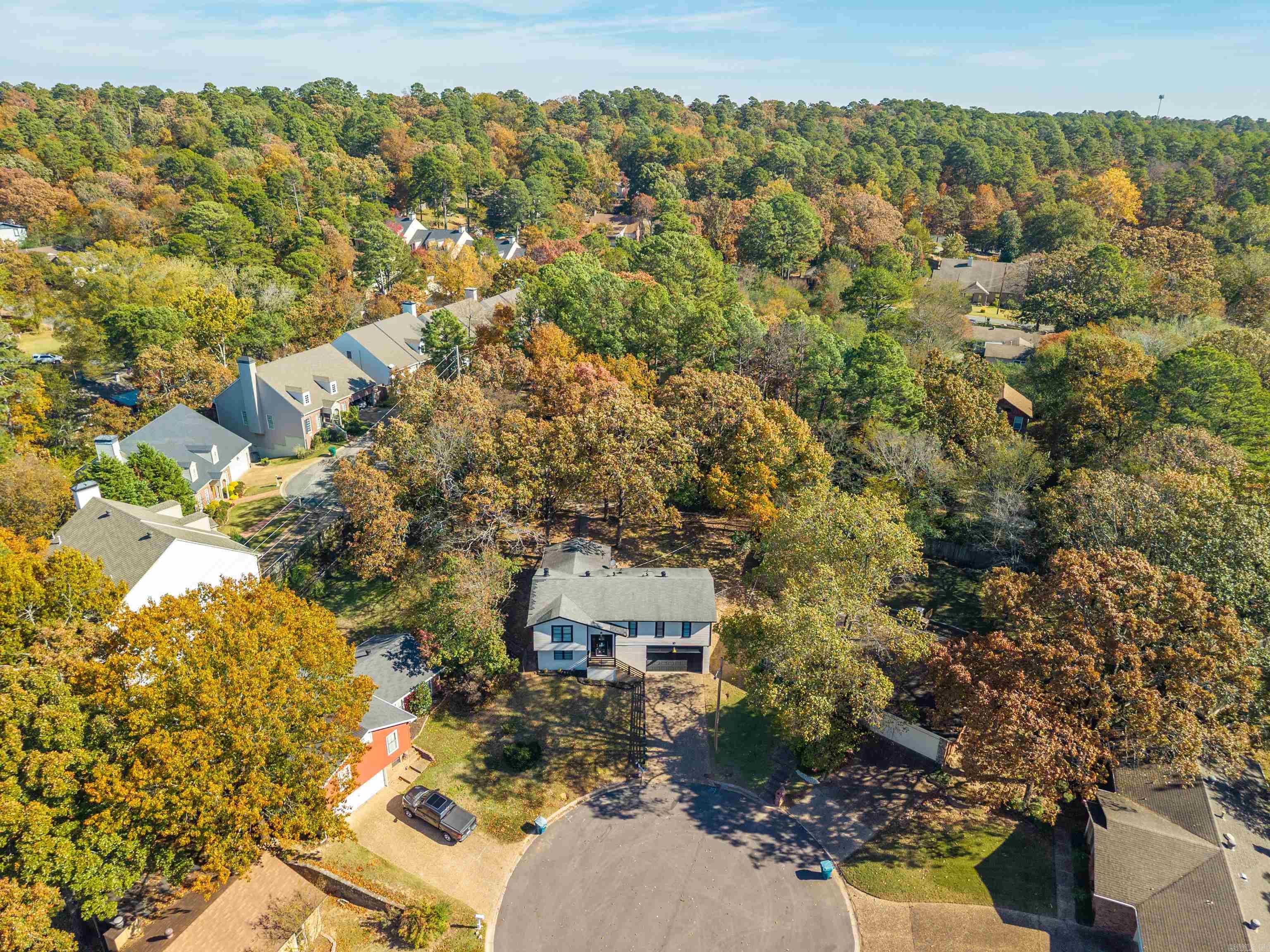 10 Castle Hill Court Little Rock, AR 72227