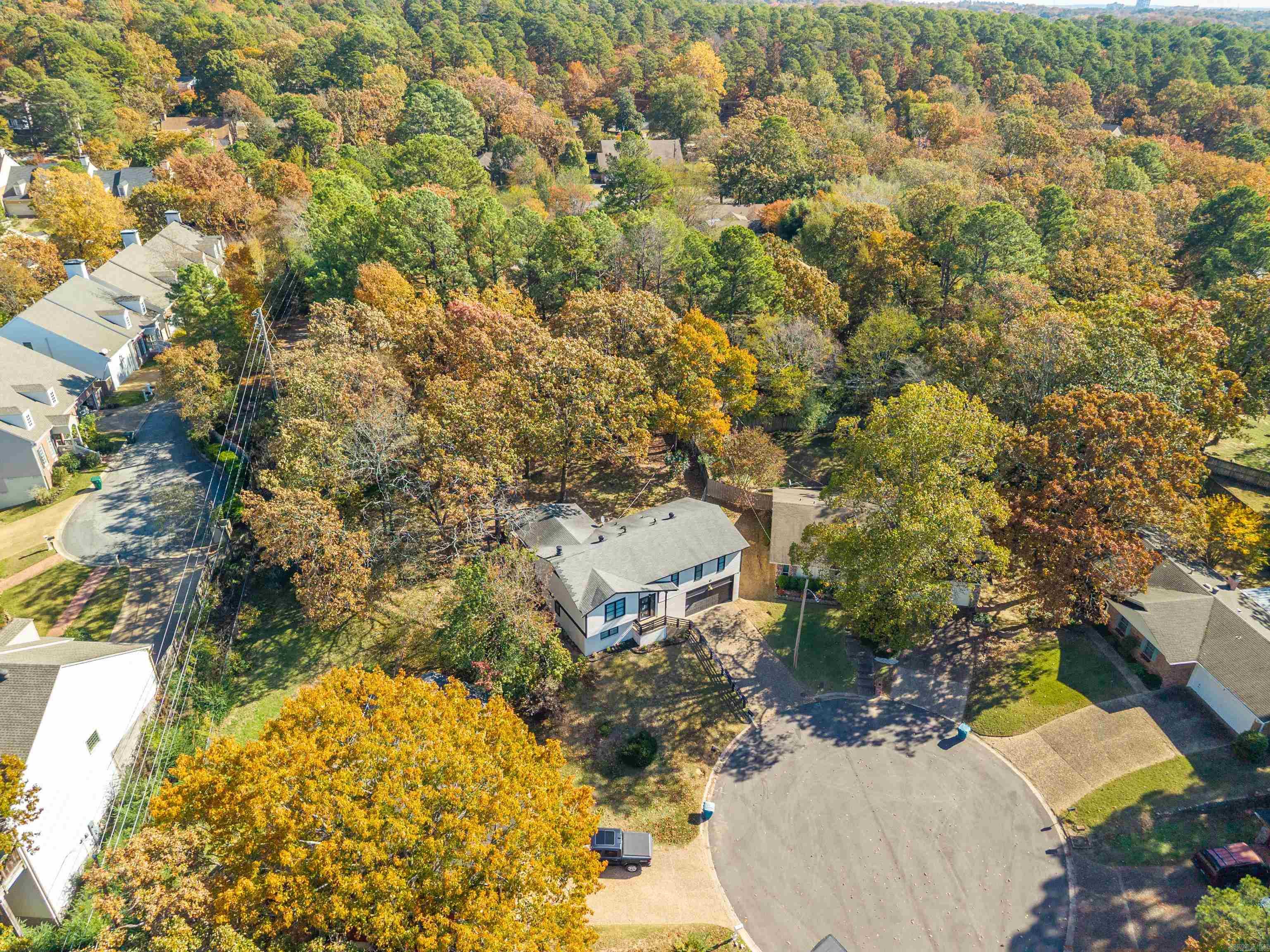 10 Castle Hill Court Little Rock, AR 72227