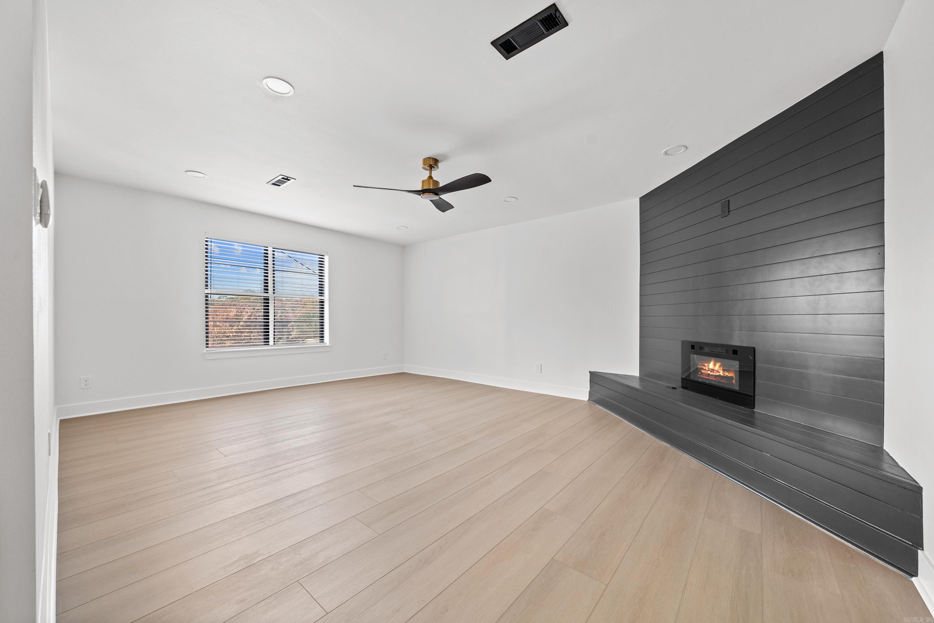 10 Castle Hill Court Little Rock, AR 72227