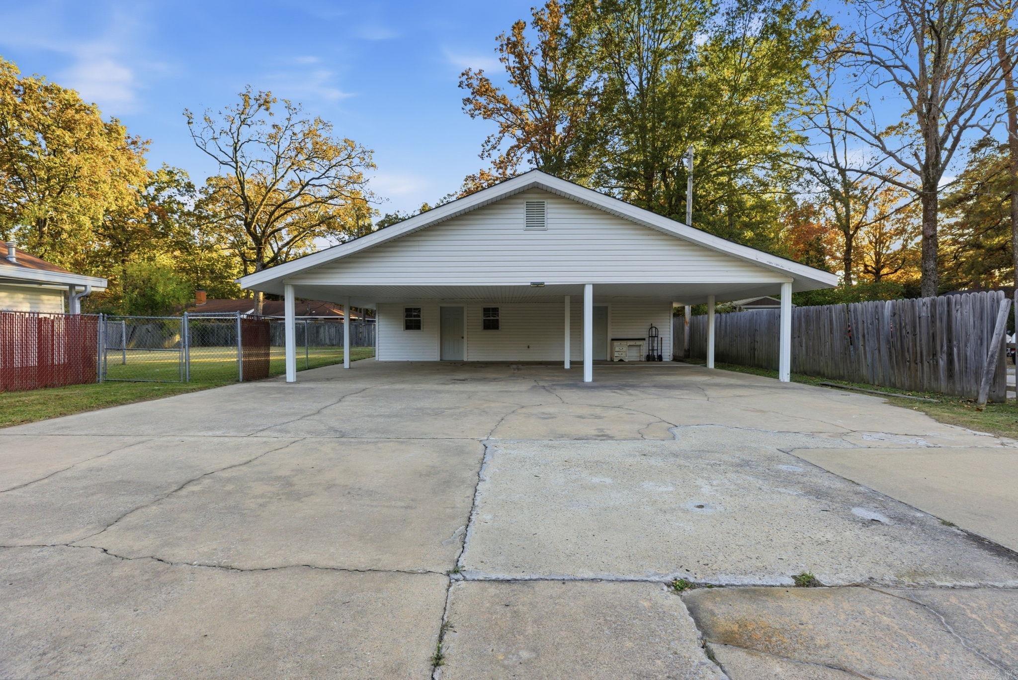 2002 W 42Nd Ave Pine Bluff, AR 71603