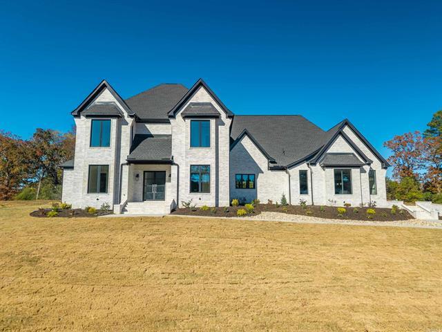 124  Arlington Park  Hot Springs, AR