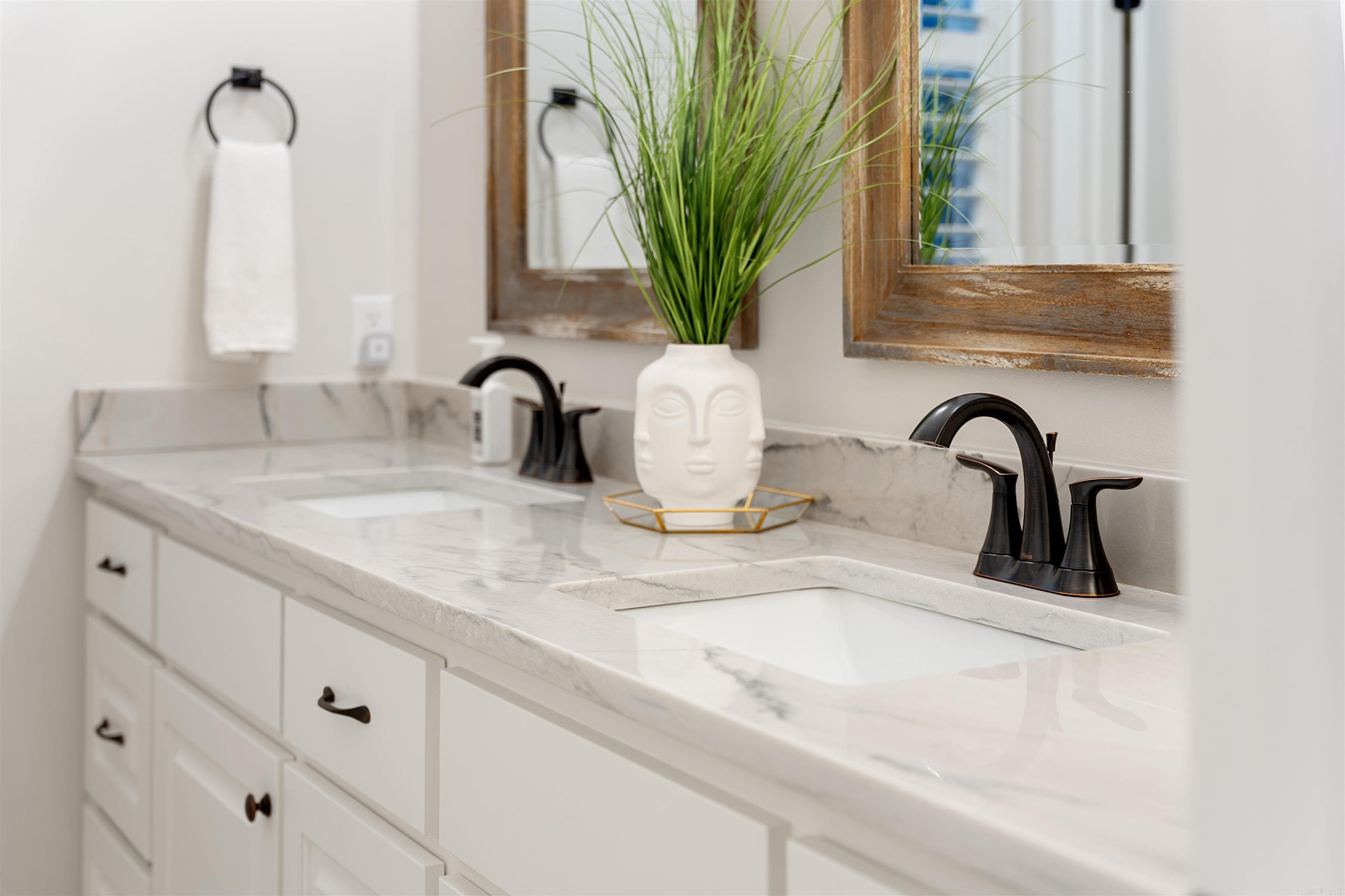 1004 Dawson's Pointe Avenue Bryant, AR 72022