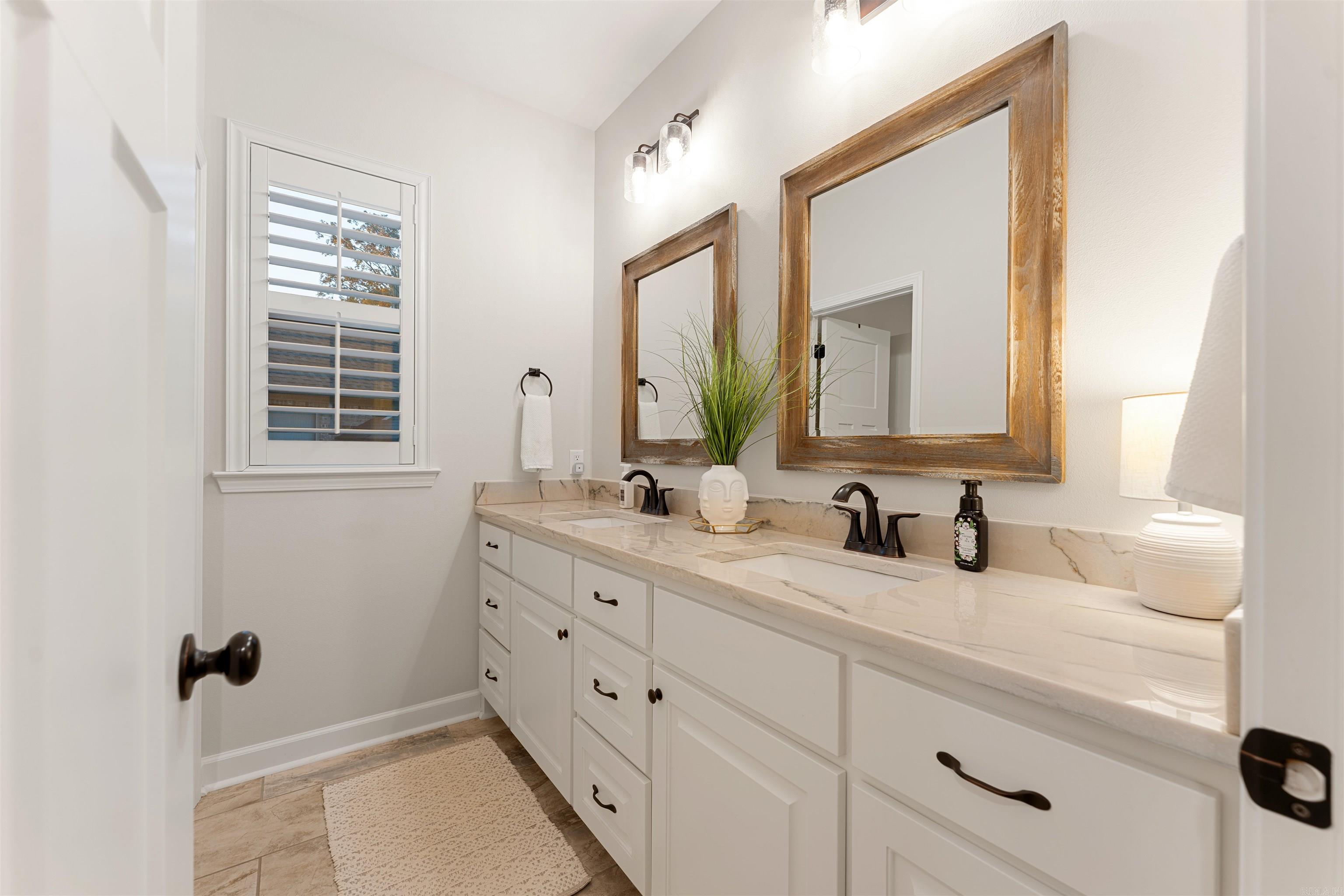 1004 Dawson's Pointe Avenue Bryant, AR 72022