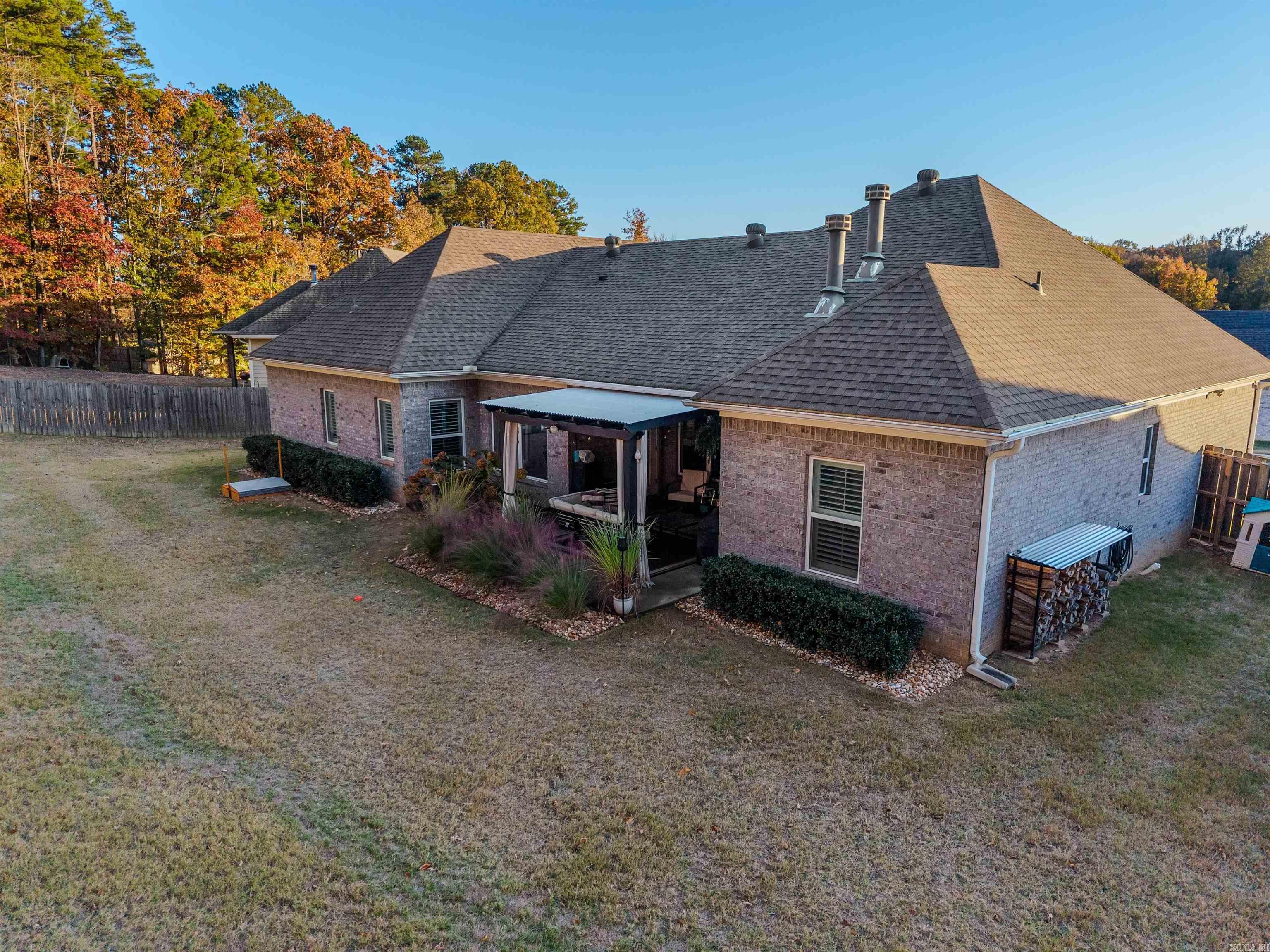 1004 Dawson's Pointe Avenue Bryant, AR 72022