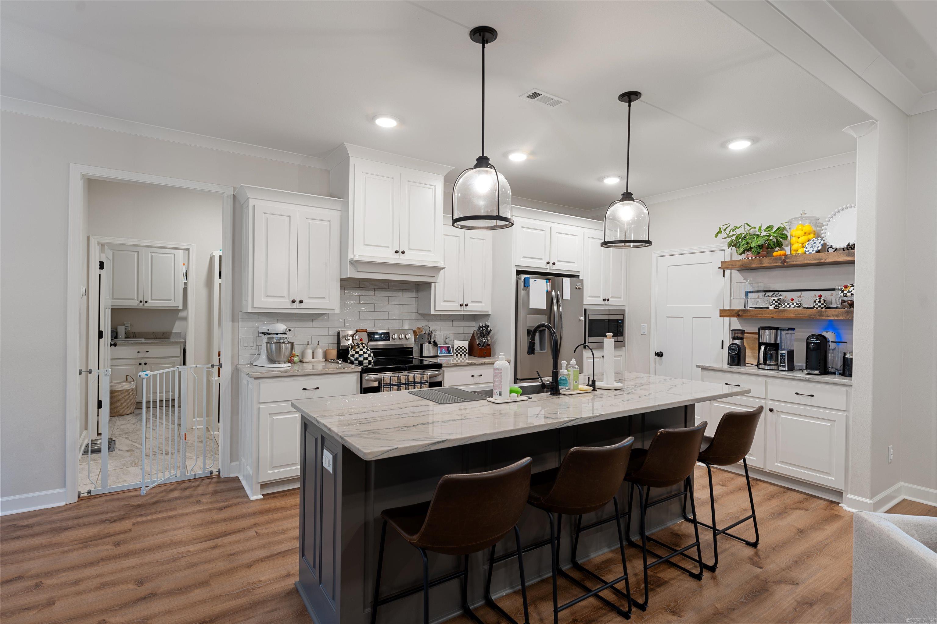 1004 Dawson's Pointe Avenue Bryant, AR 72022