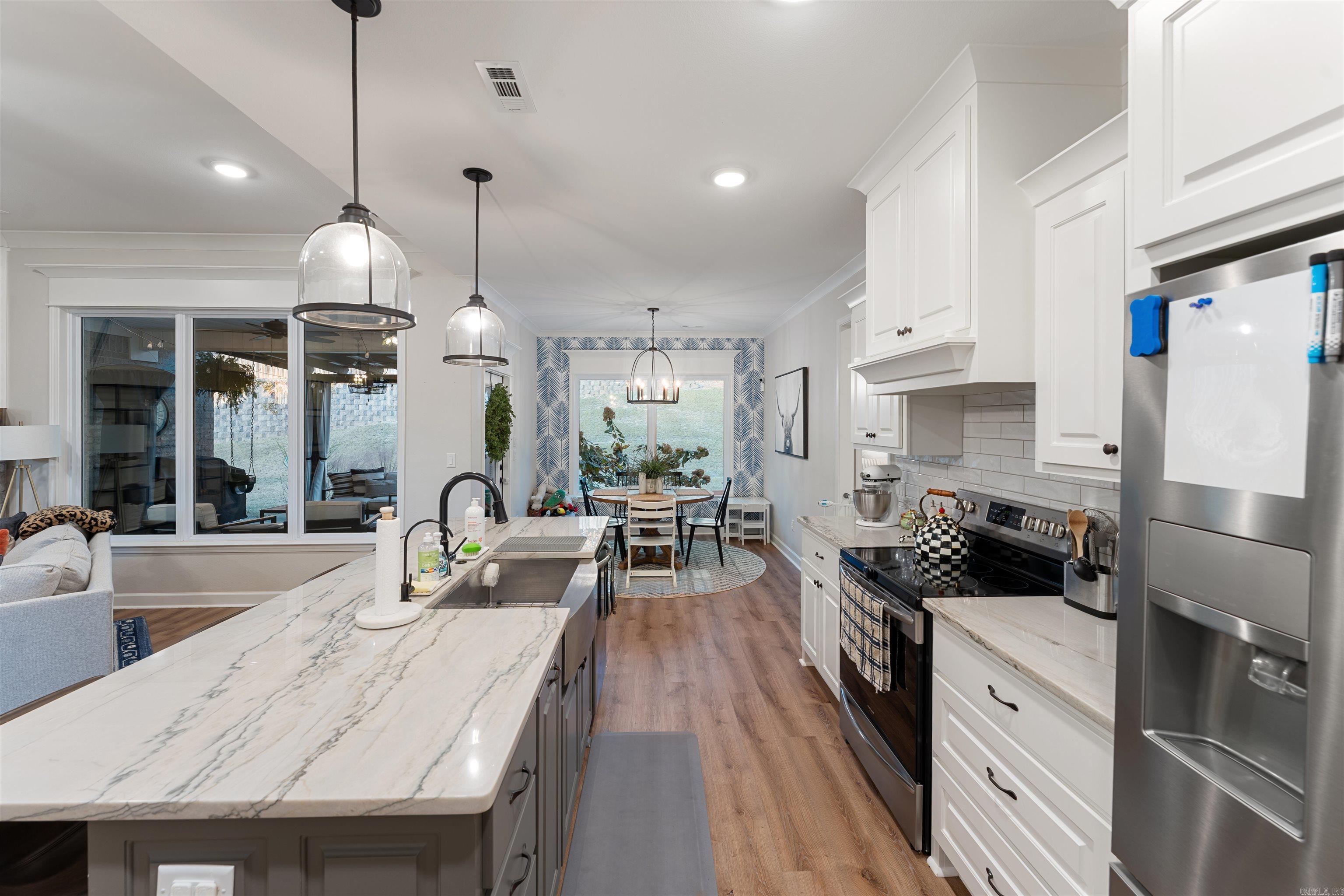 1004 Dawson's Pointe Avenue Bryant, AR 72022