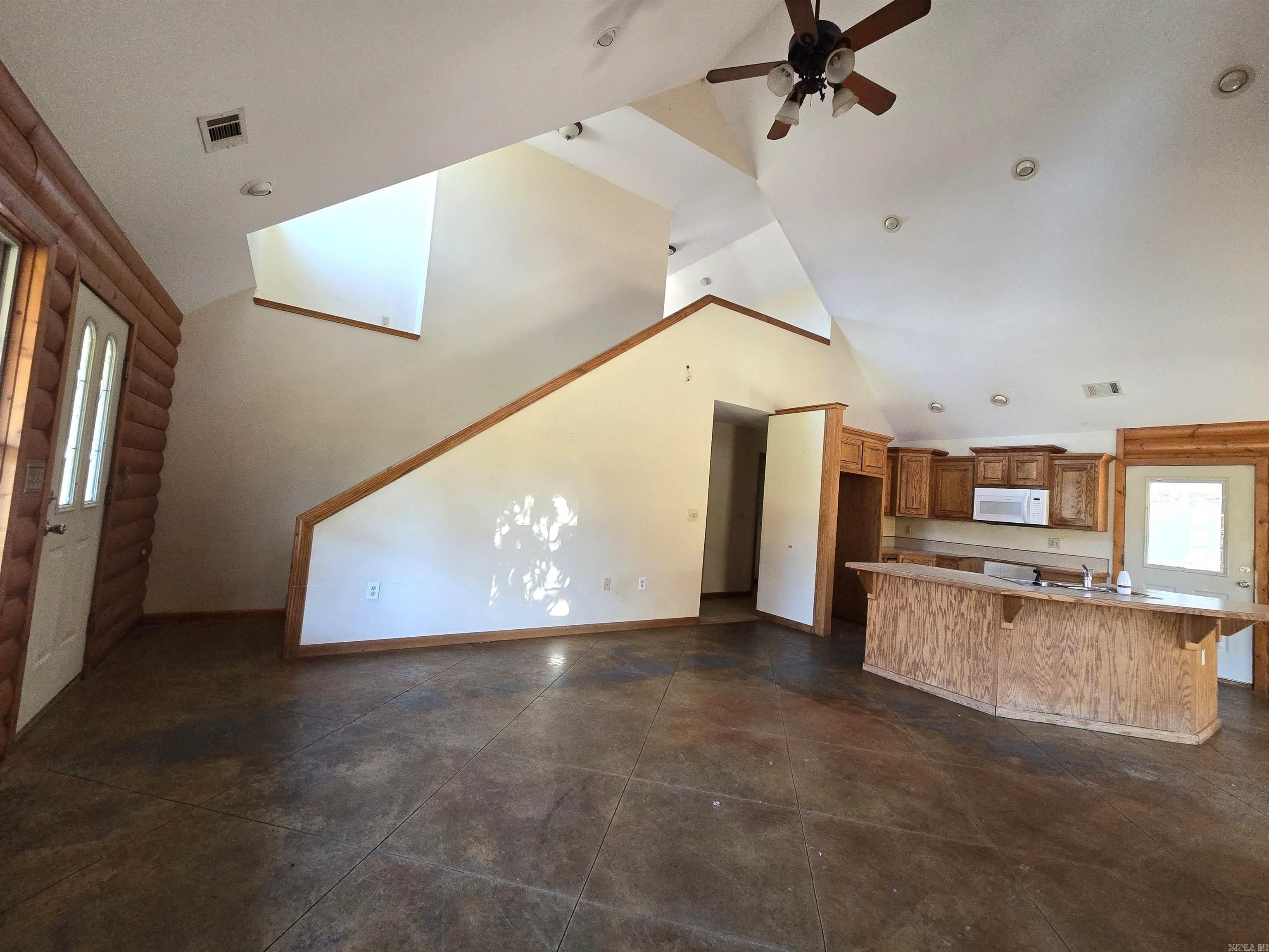 371 Mountain Trail Road Shirley, AR 72153