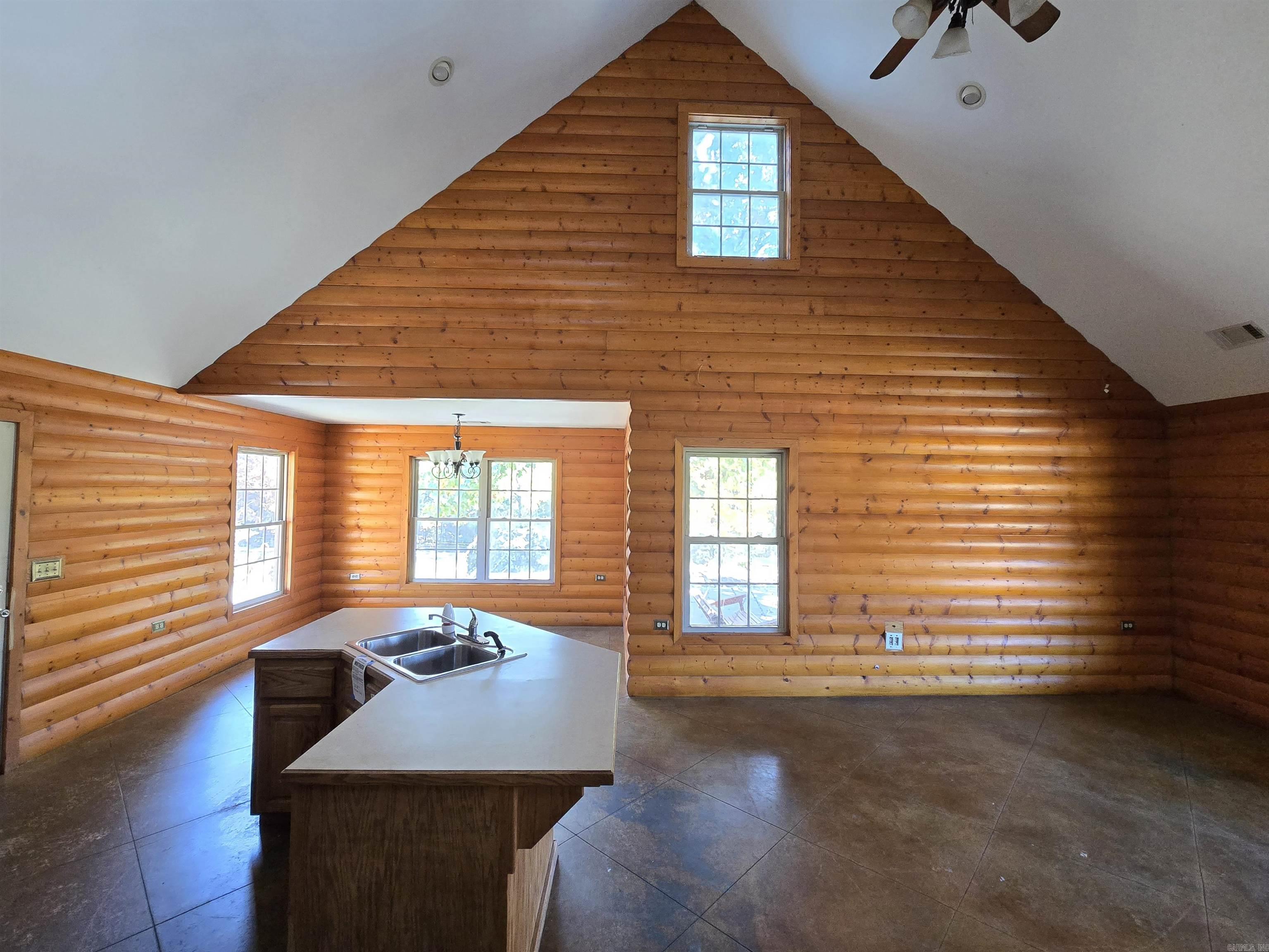 371 Mountain Trail Road Shirley, AR 72153