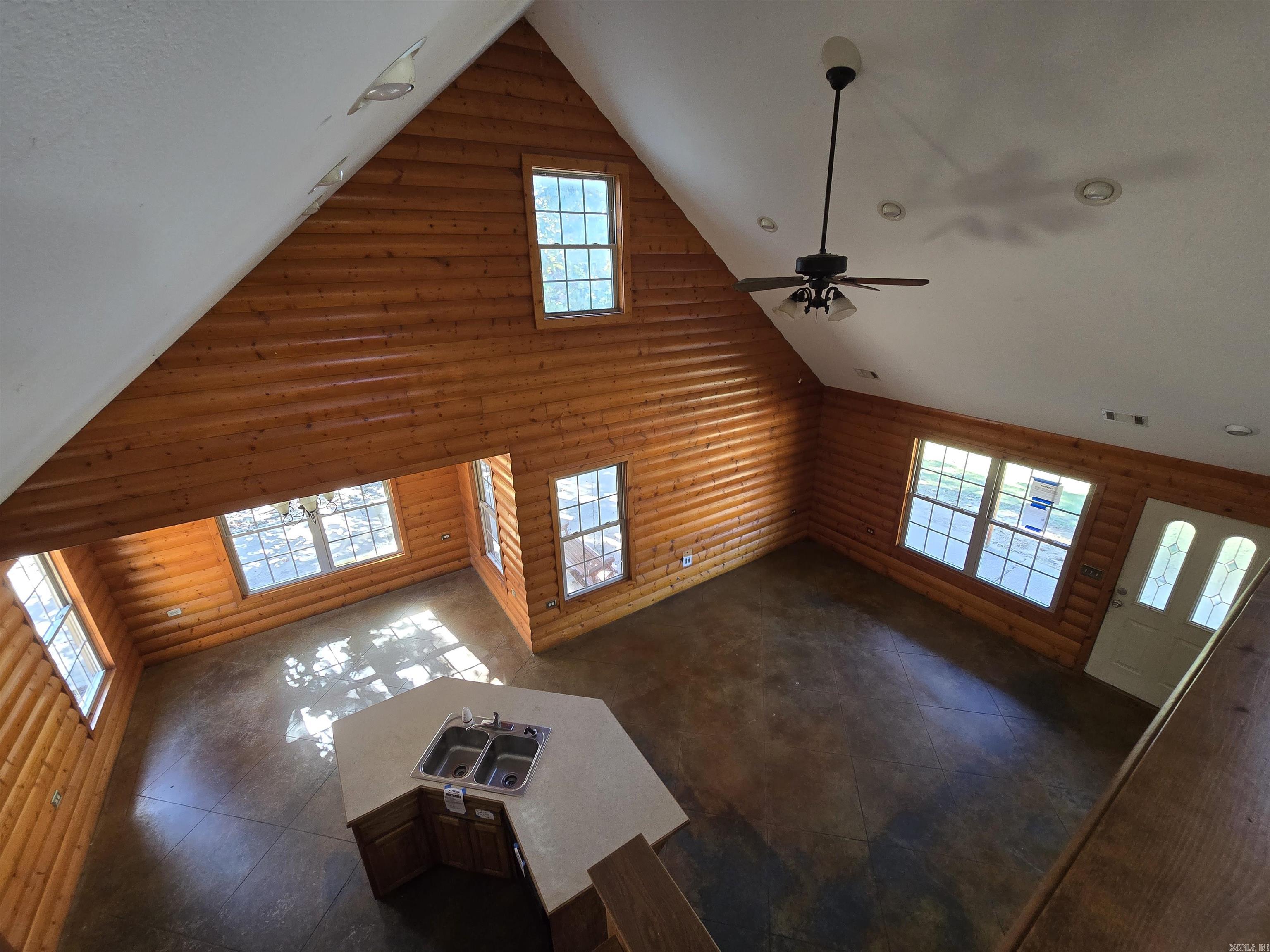 371 Mountain Trail Road Shirley, AR 72153