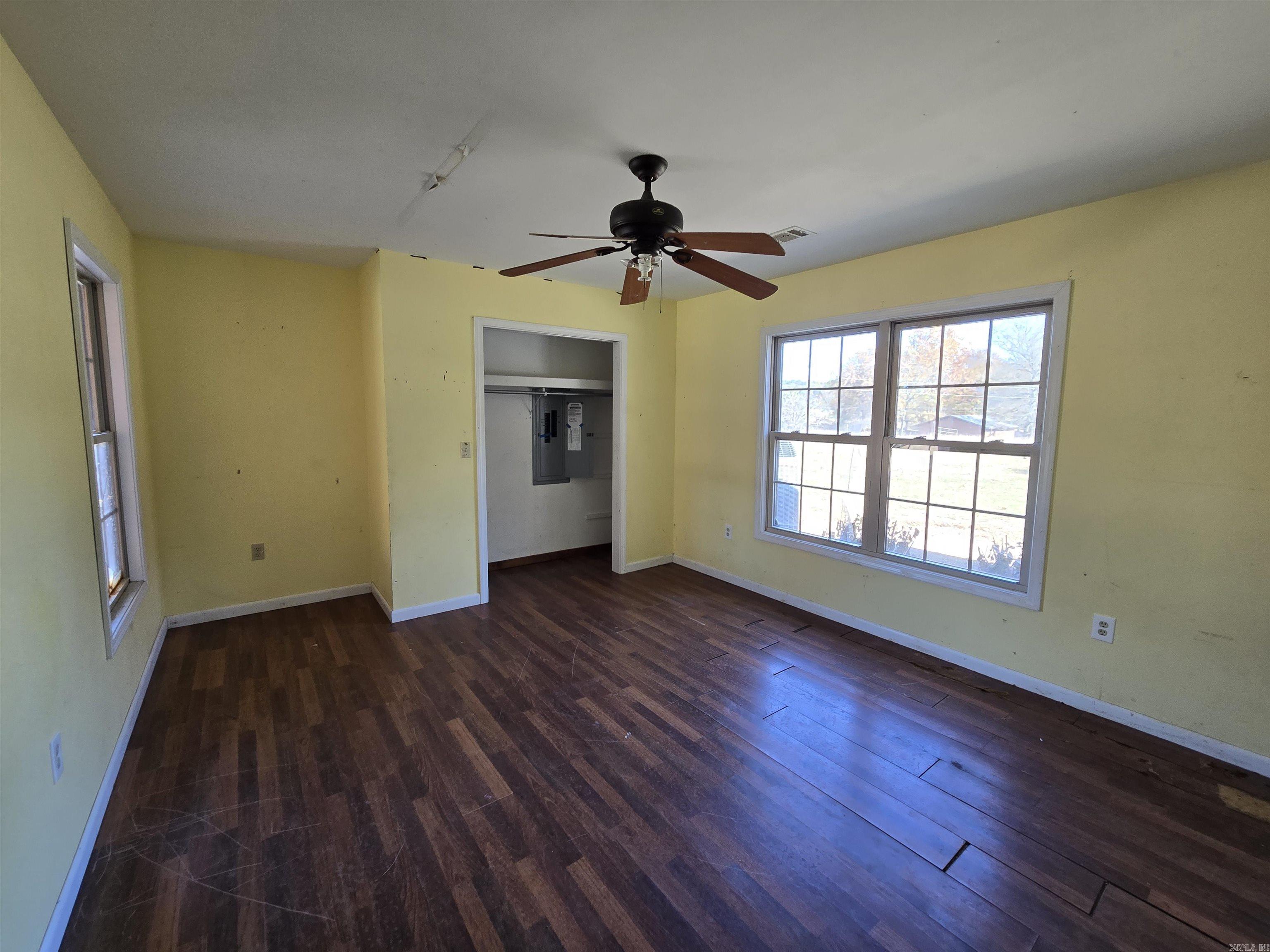 371 Mountain Trail Road Shirley, AR 72153