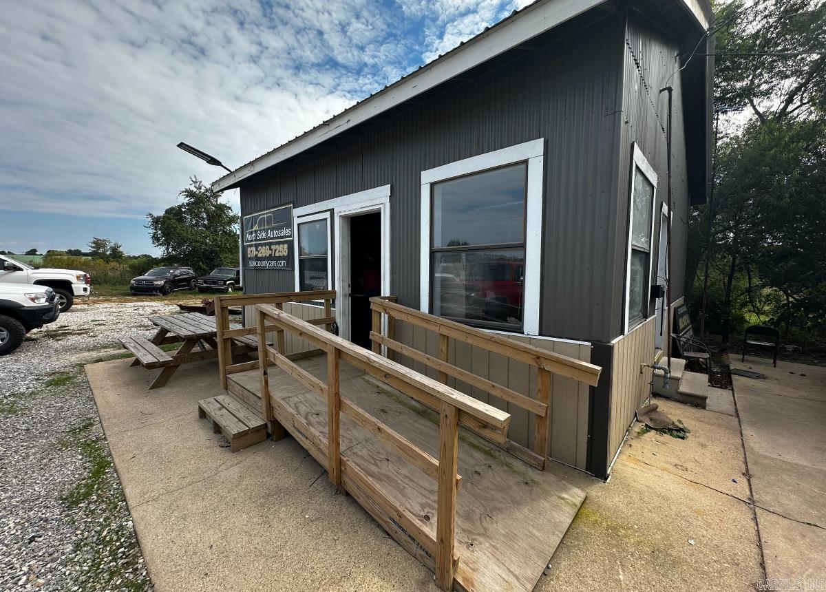 1409 E Main  Mountain View, AR