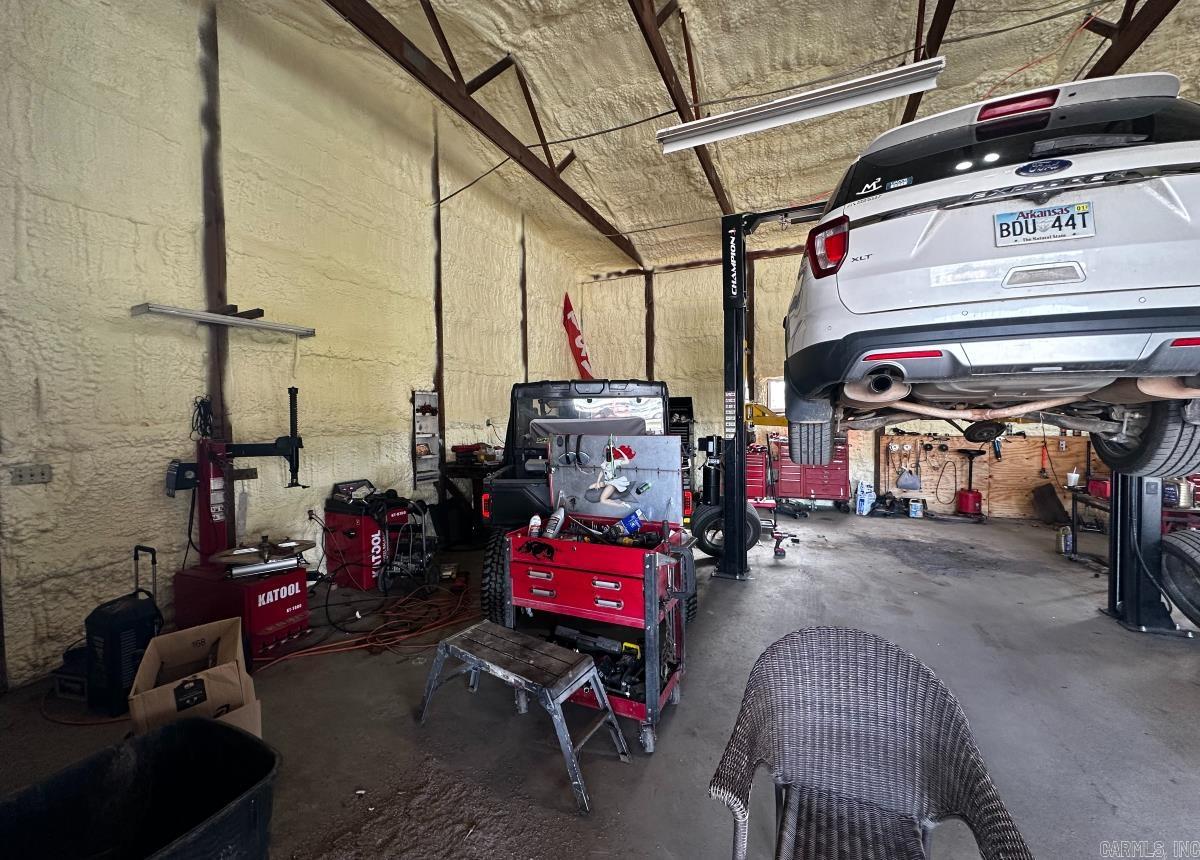 1409 E Main  Mountain View, AR