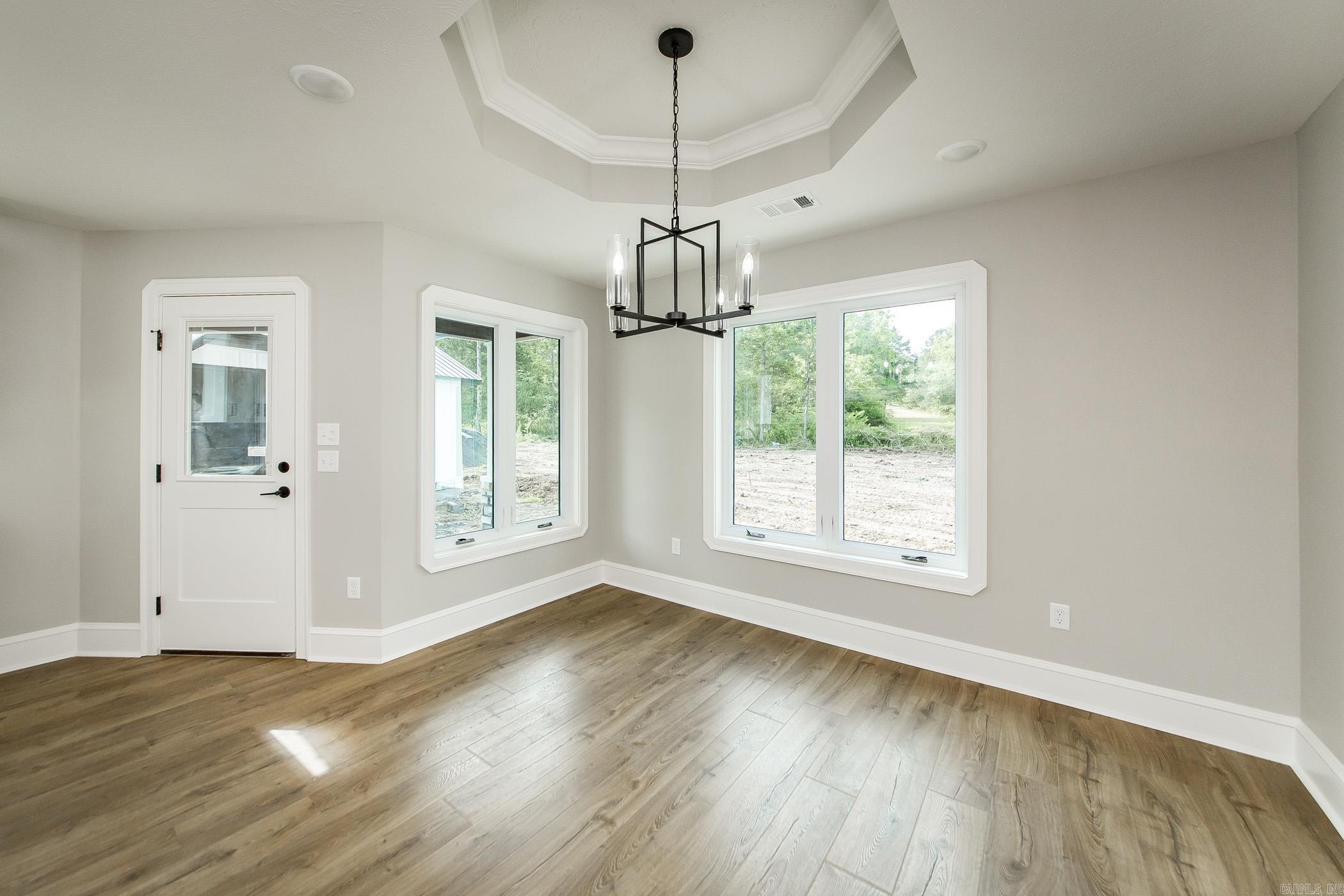 125 Red Fox Greers Ferry, AR 72067