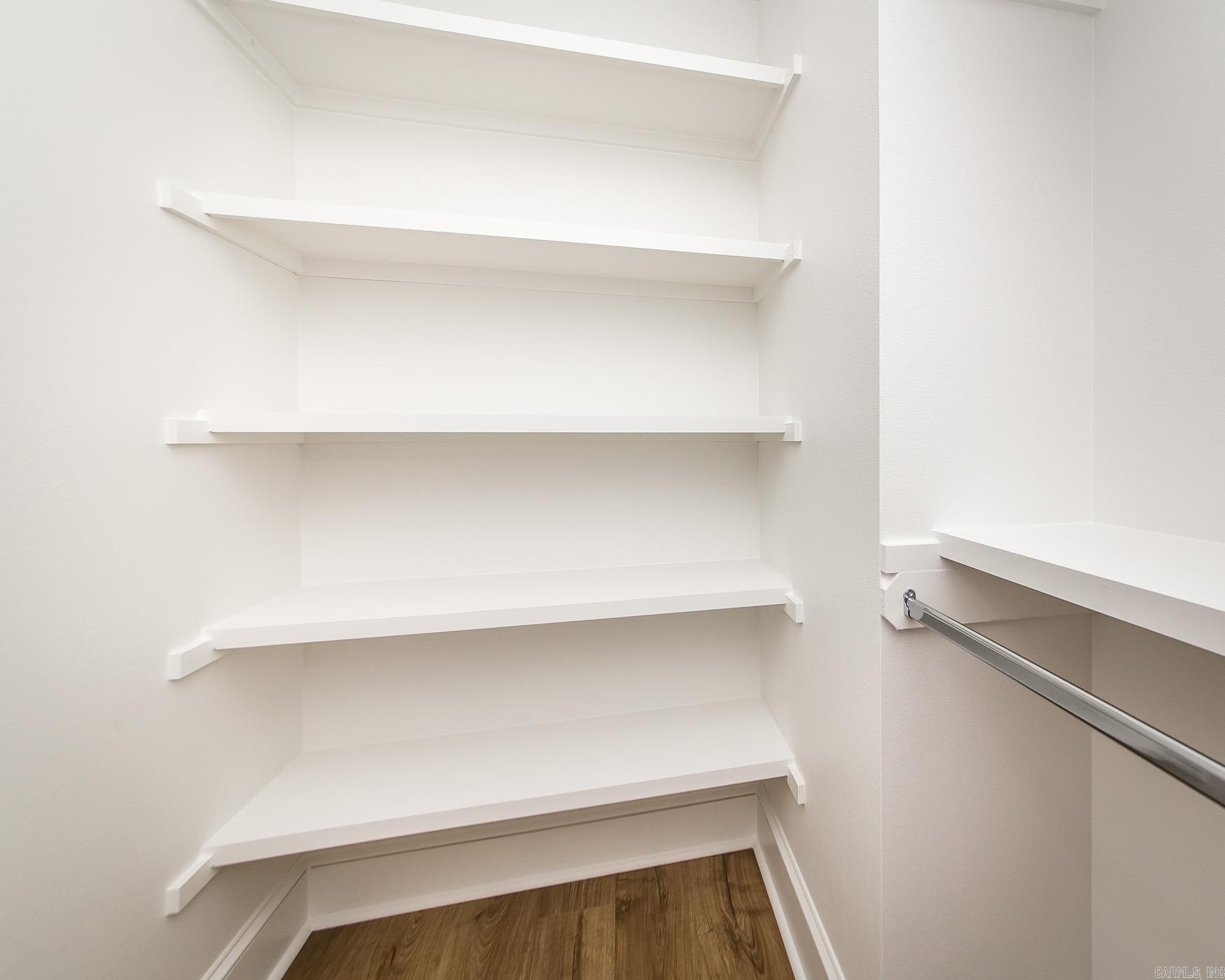 125 Red Fox Greers Ferry, AR 72067