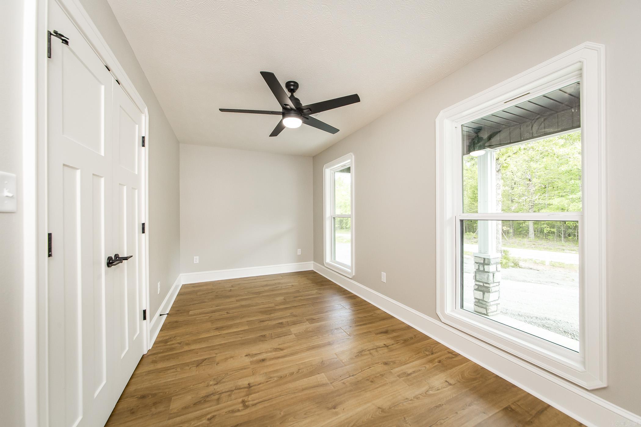 125 Red Fox Greers Ferry, AR 72067