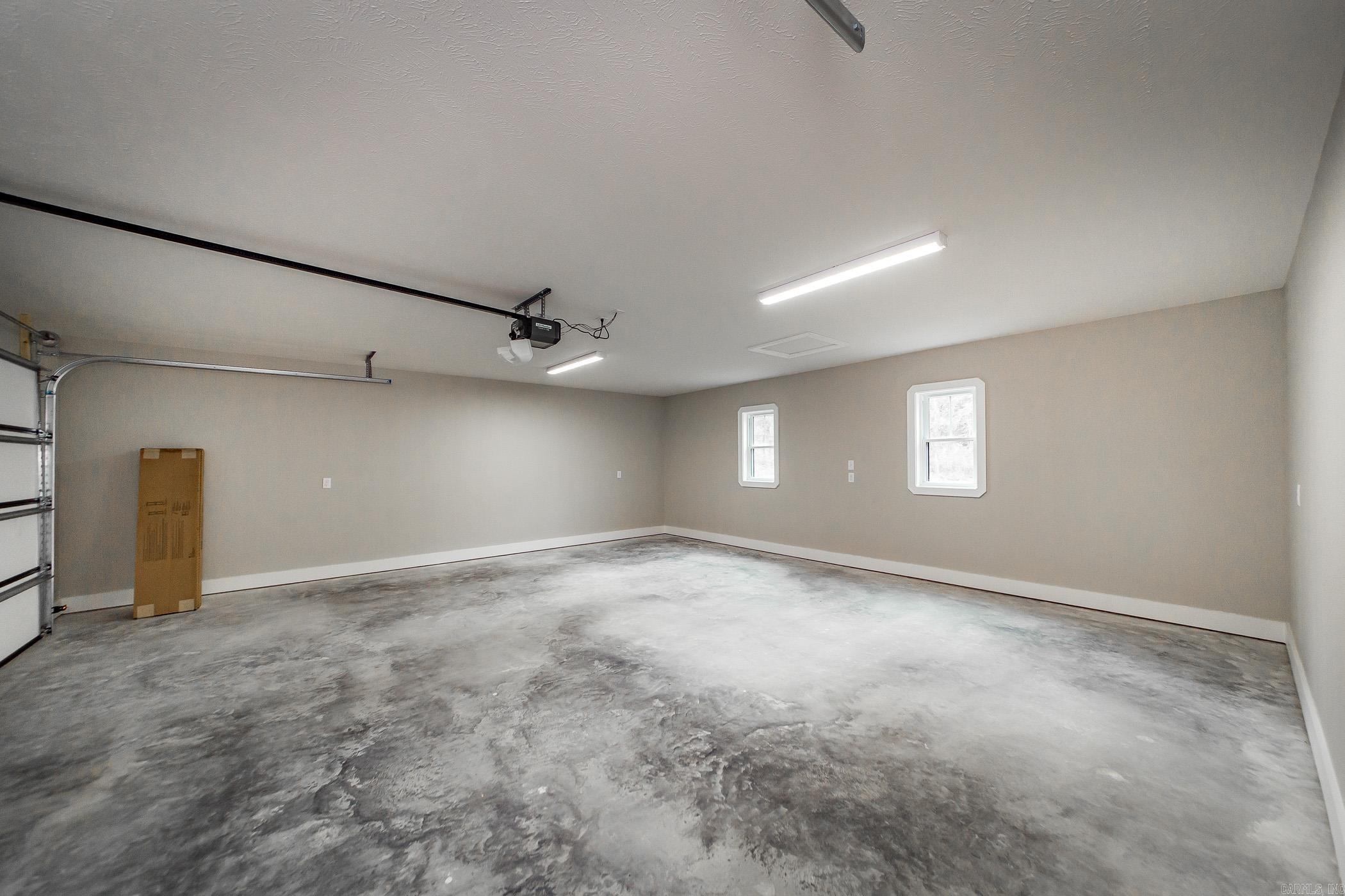 125 Red Fox Greers Ferry, AR 72067