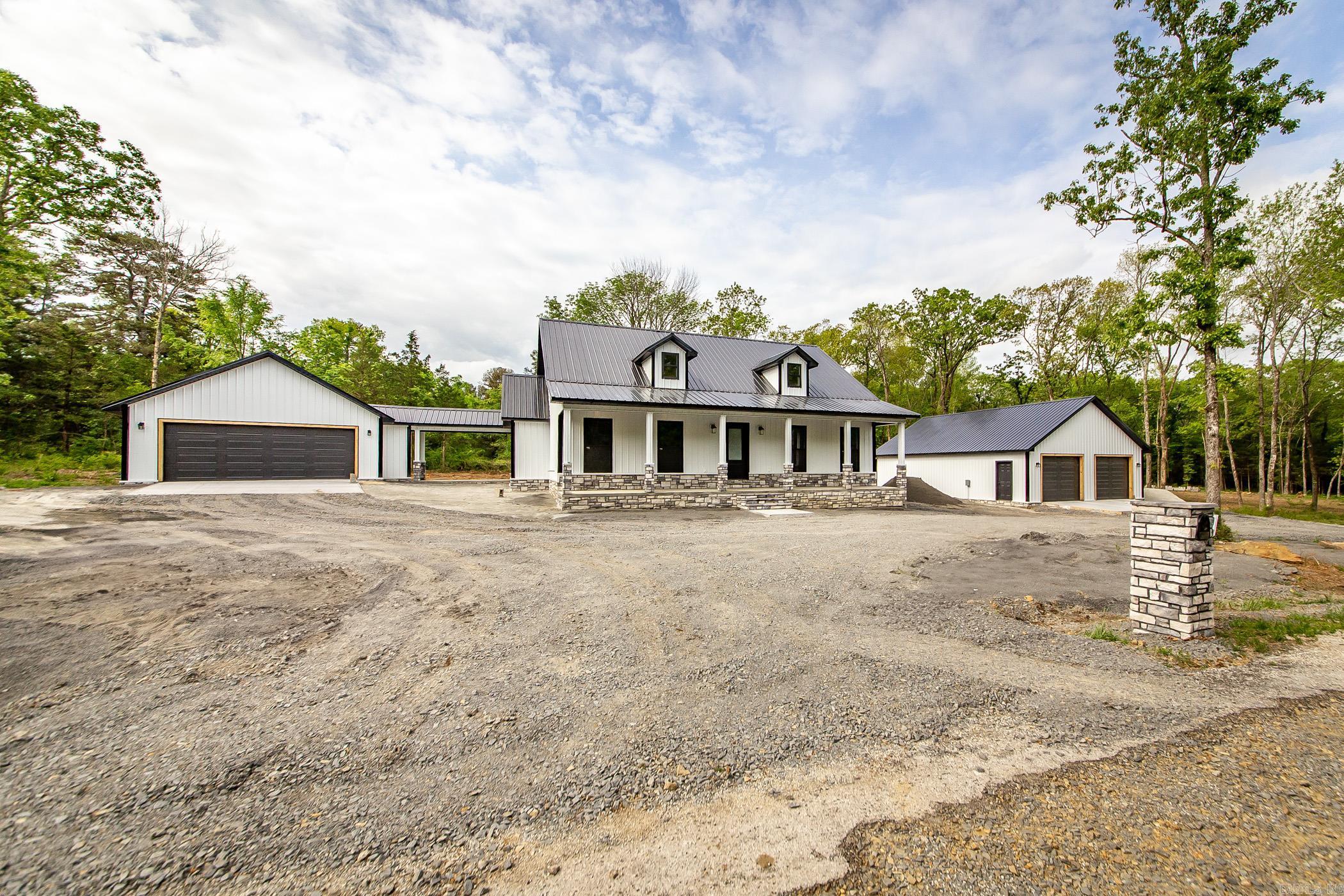 125 Red Fox Greers Ferry, AR 72067