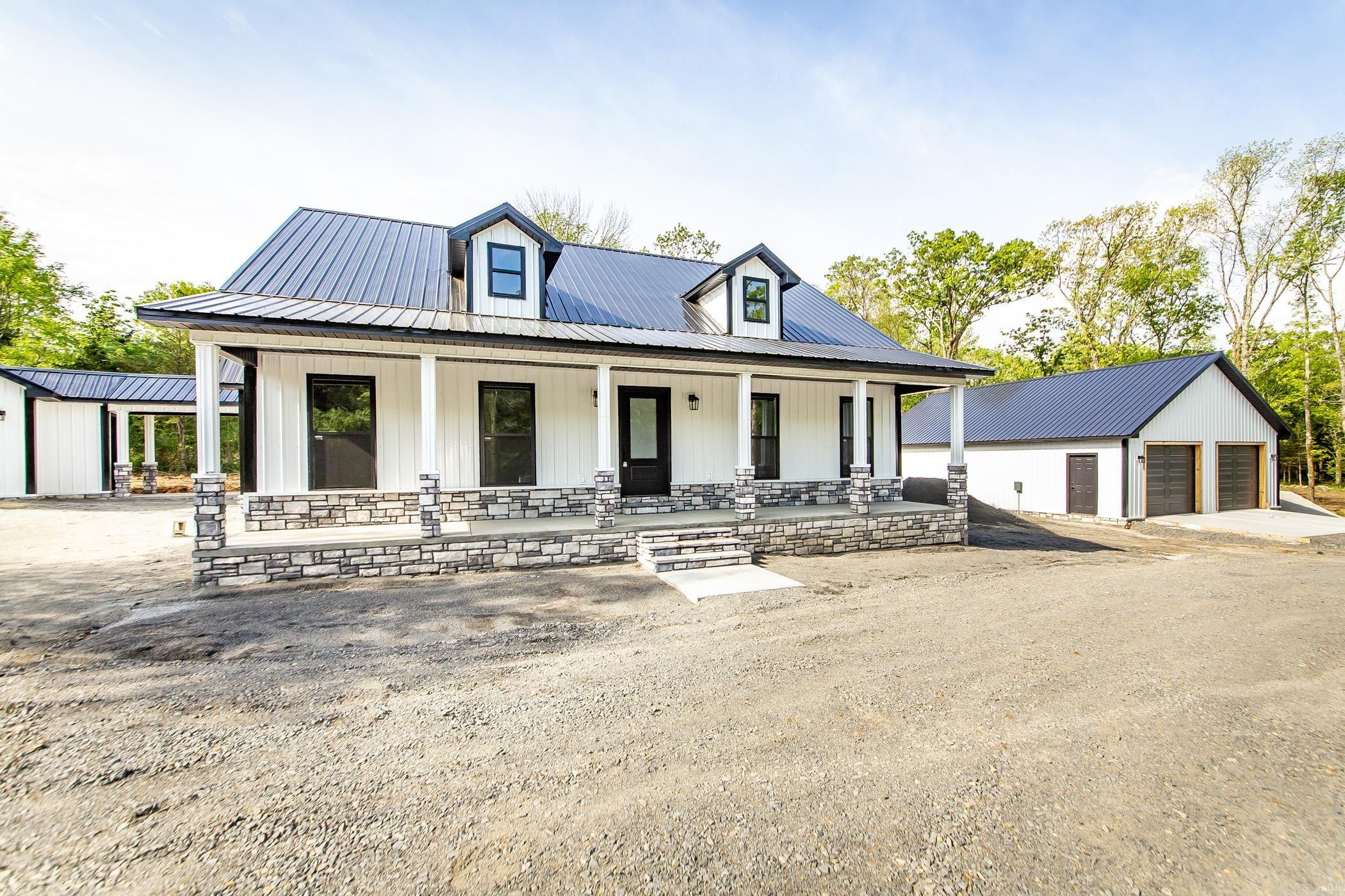 125 Red Fox Greers Ferry, AR 72067