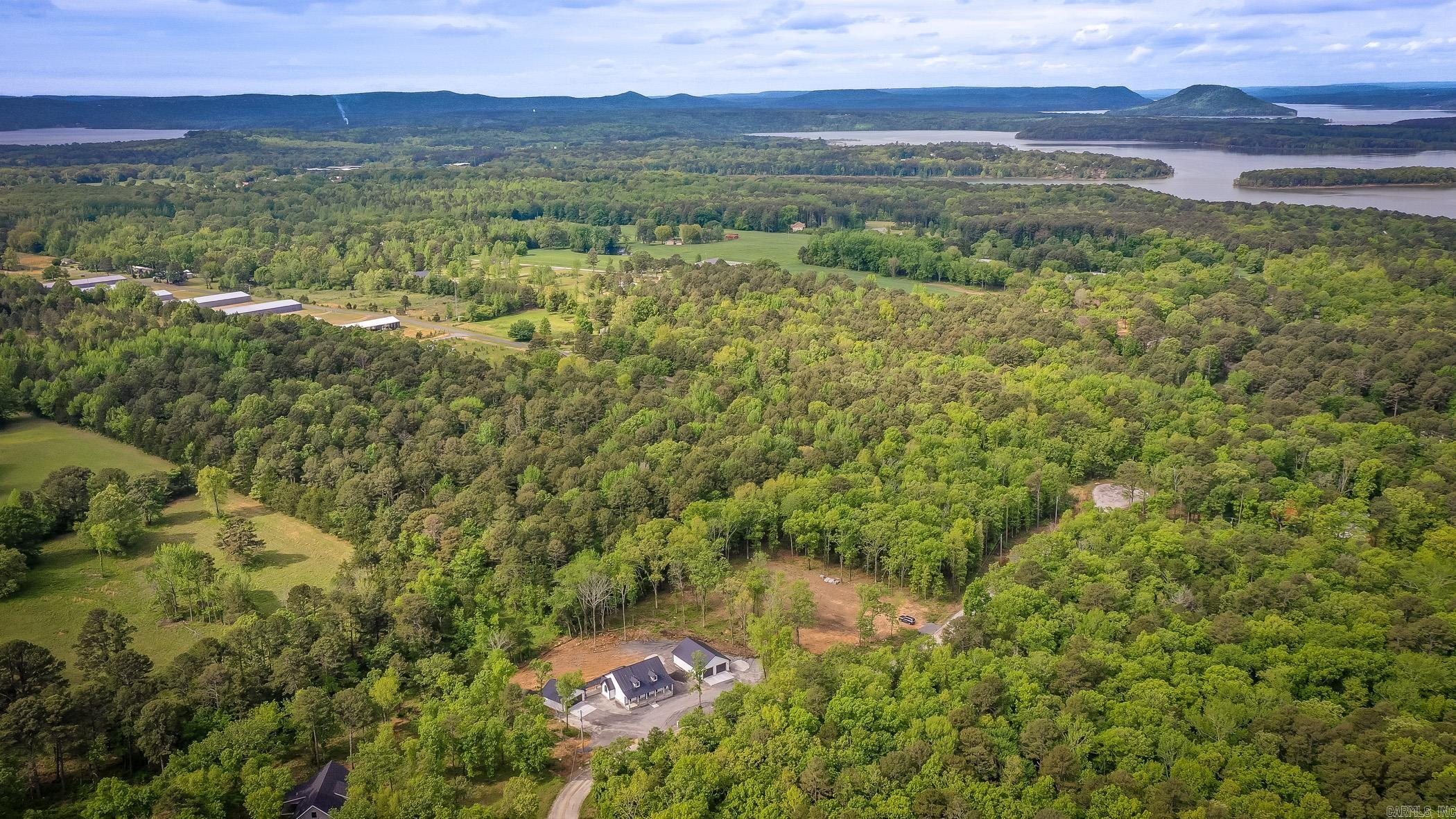 125 Red Fox Greers Ferry, AR 72067