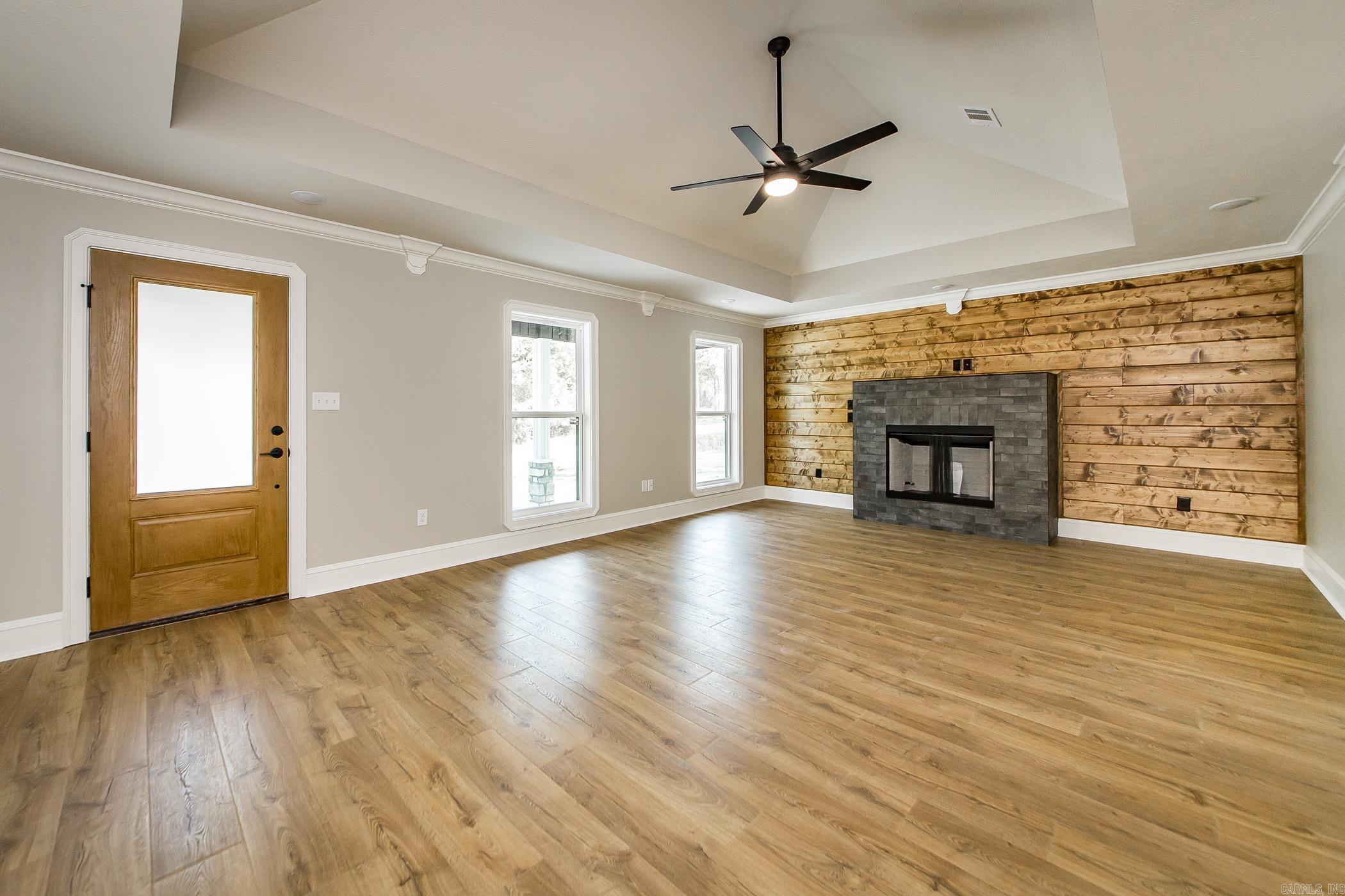 125 Red Fox Greers Ferry, AR 72067