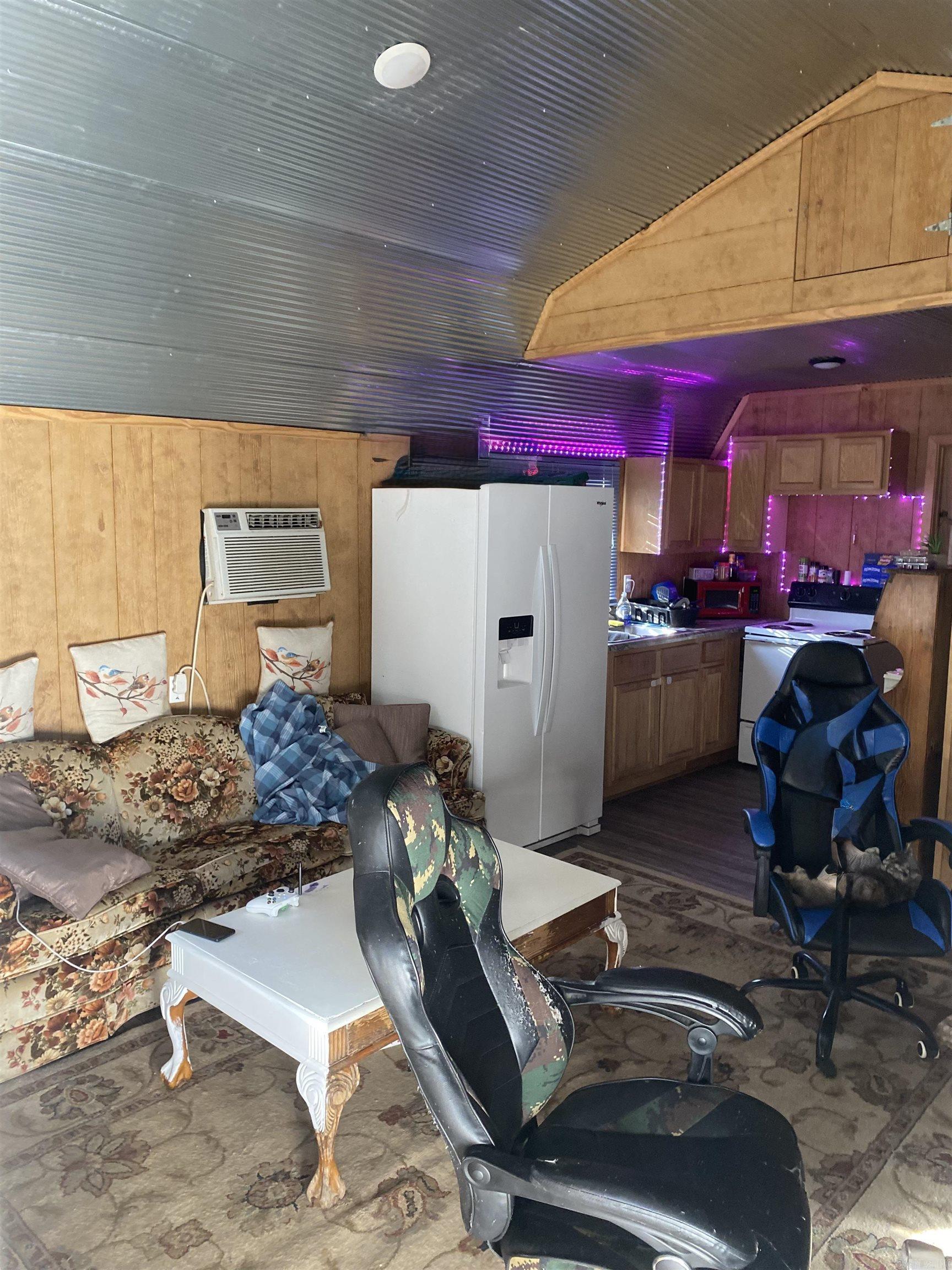 124 W College, A & B  Monticello, AR