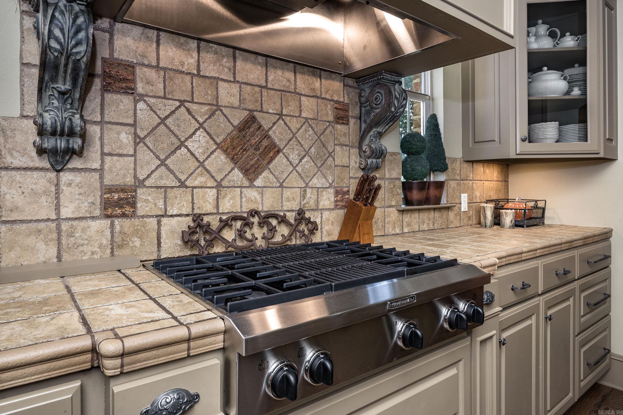 12 Cobblestone Way Little Rock, AR 72223