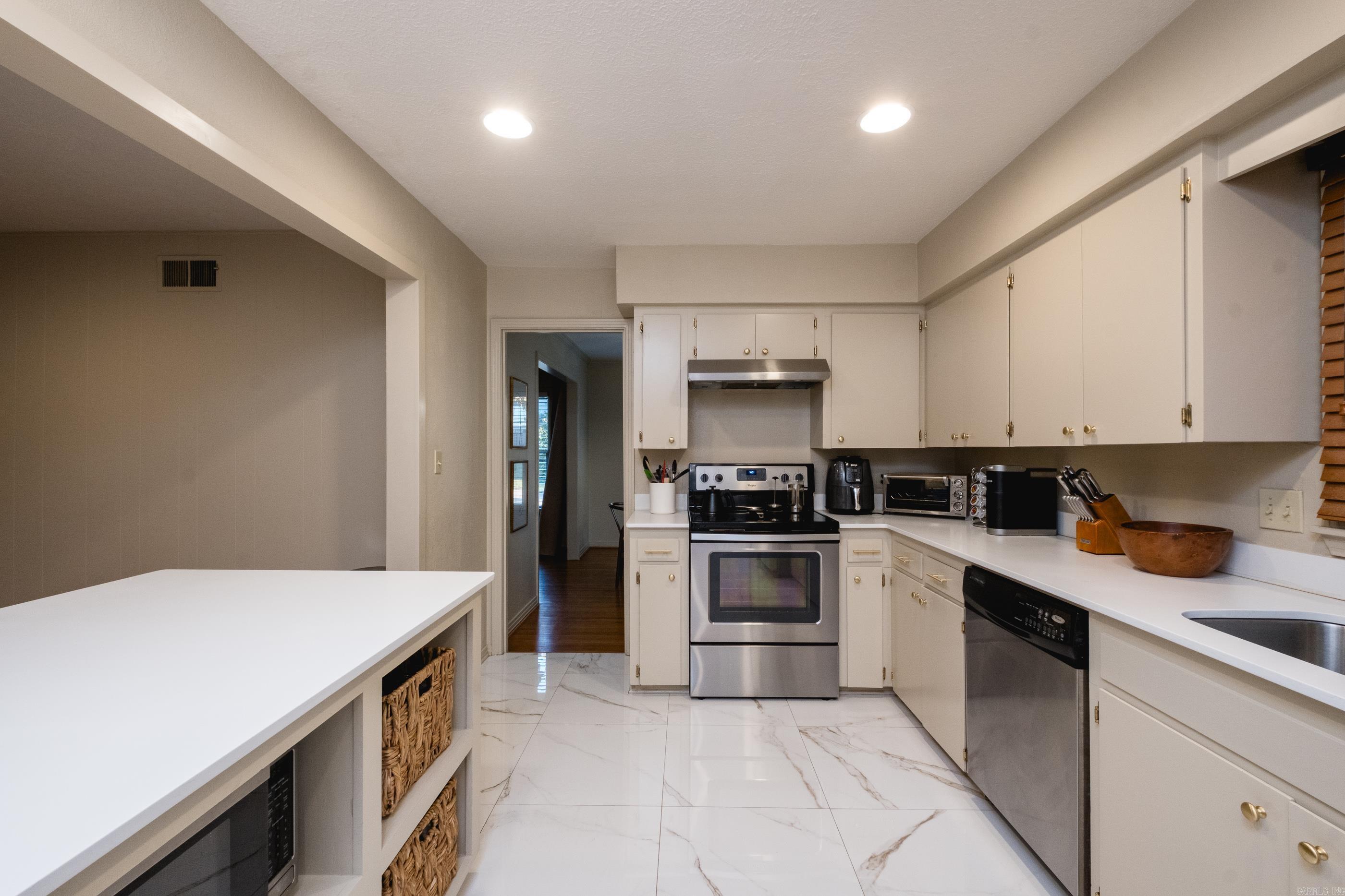 623 Choctaw Circle  Little Rock, AR