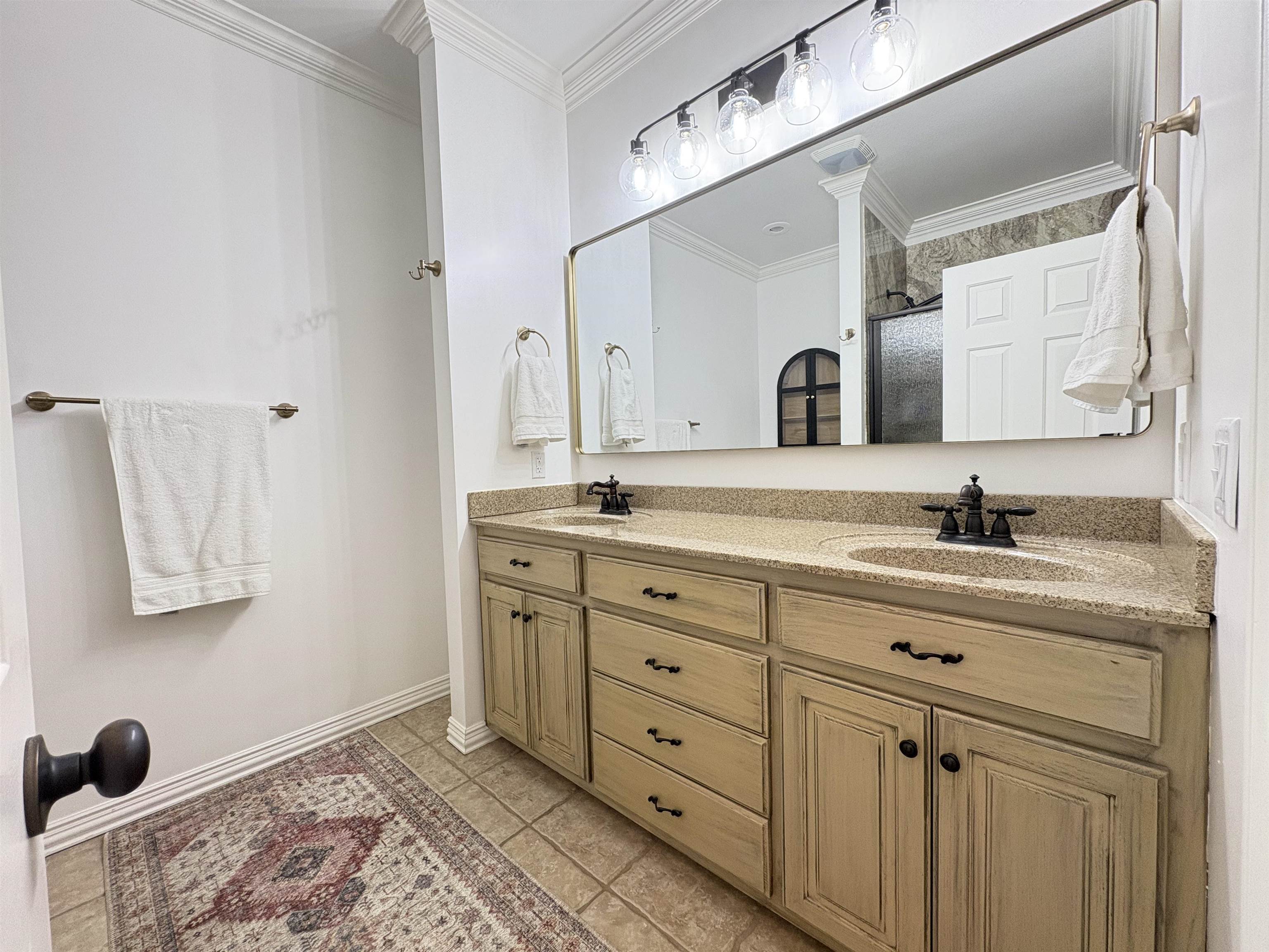 1 W Lakeshore  Cherokee Village, AR