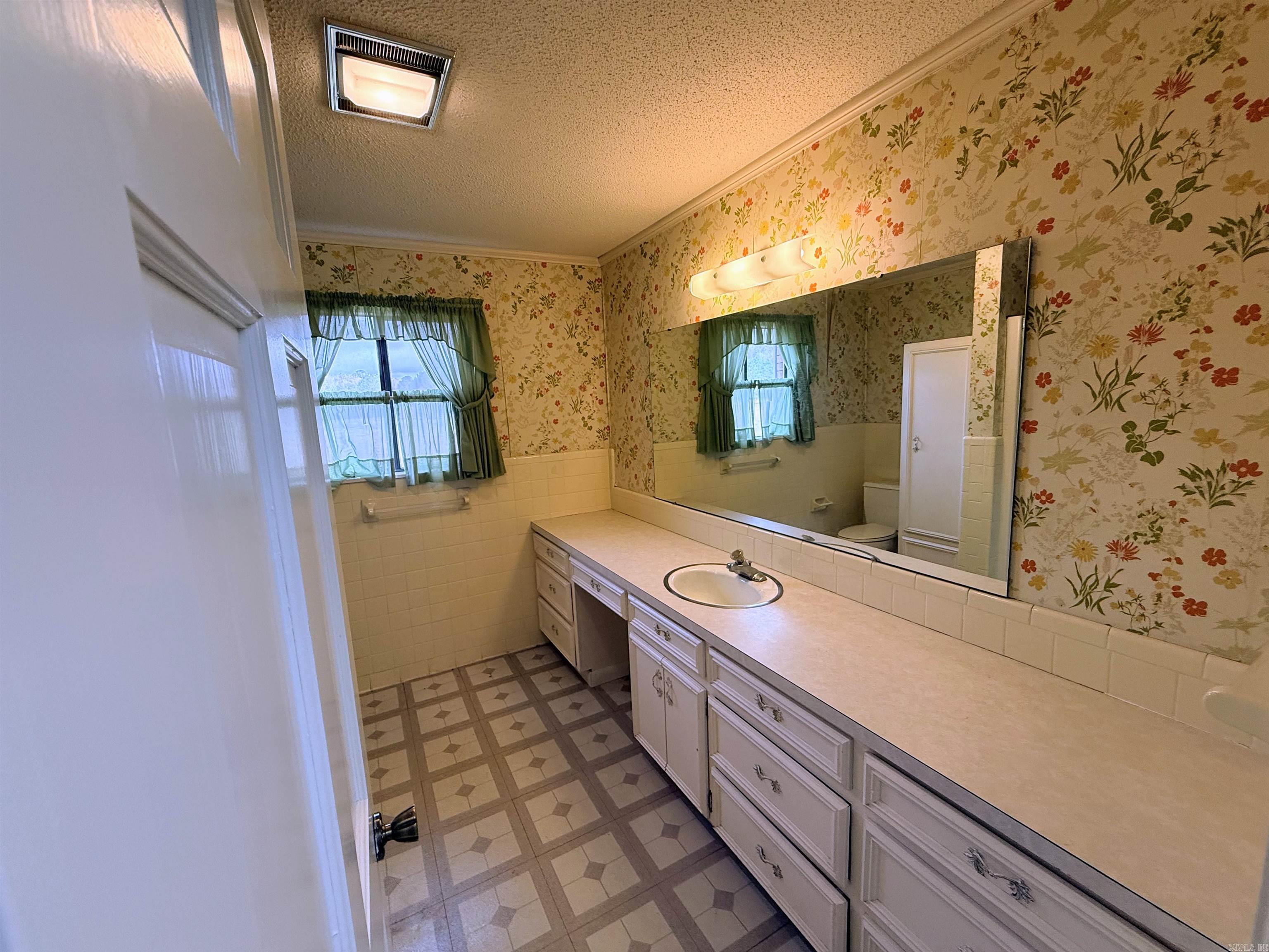 1250 Cash Rd.  Camden, AR