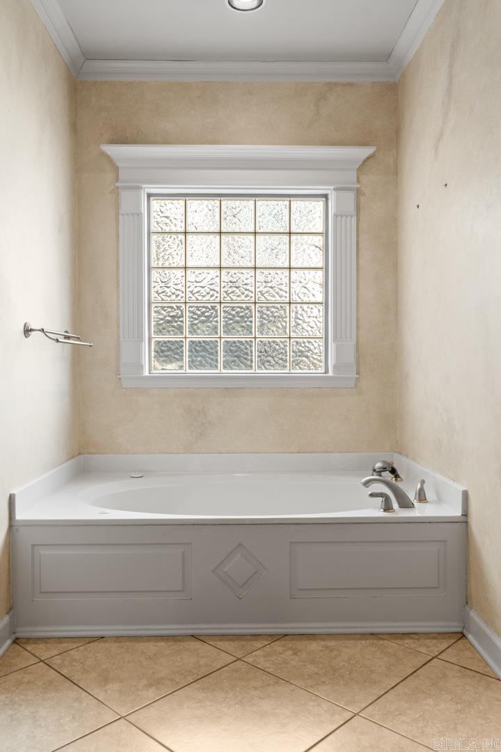 4214 Stoneview Court Little Rock, AR 72212