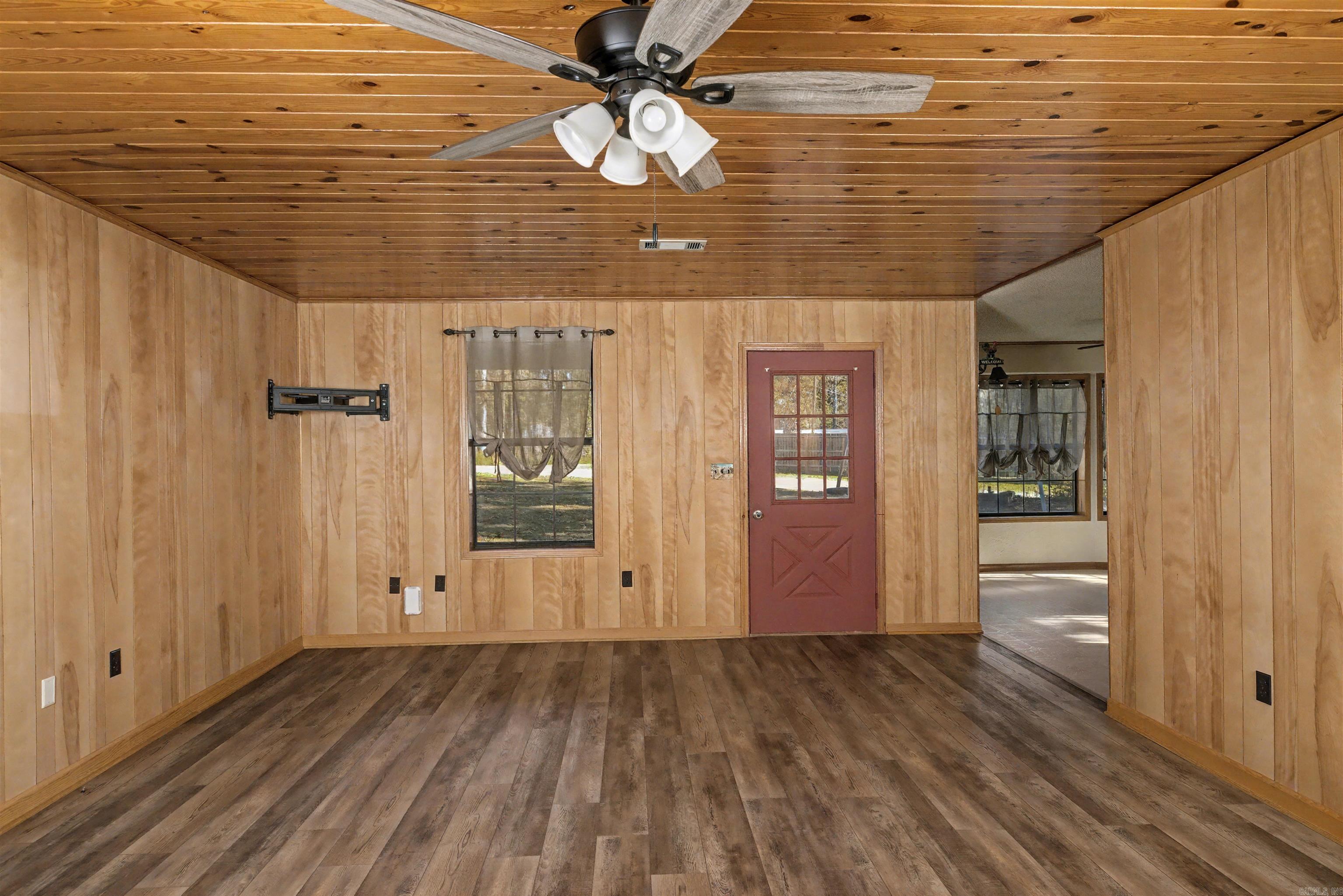 67 Grant County Rd 759  Sheridan, AR