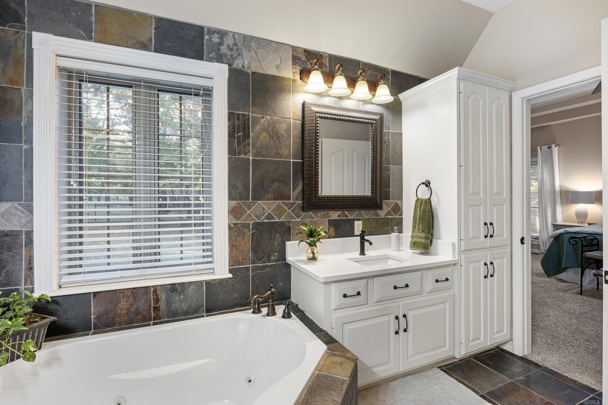 211 Park  Russellville, AR