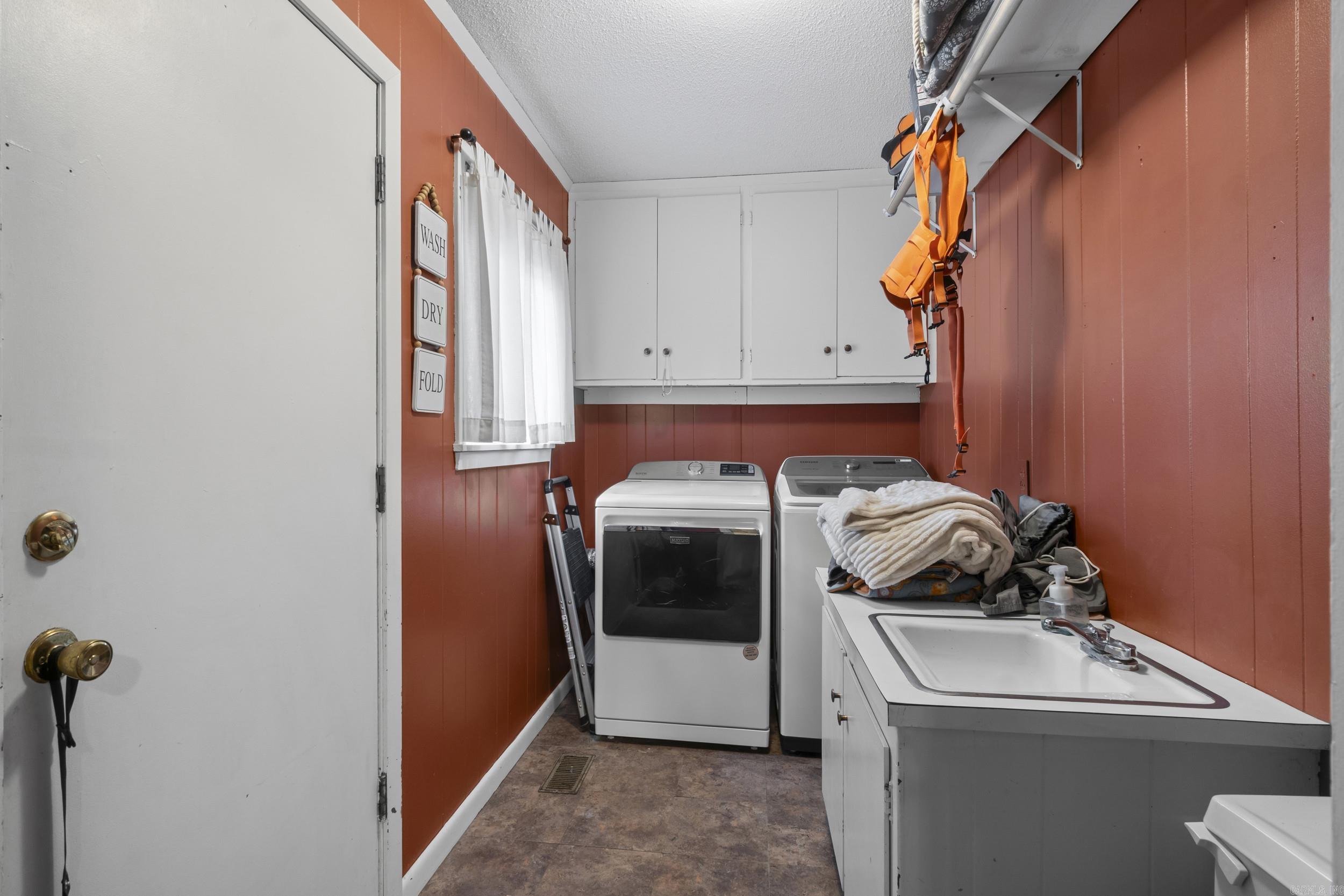 1108 Dobbins  Searcy, AR