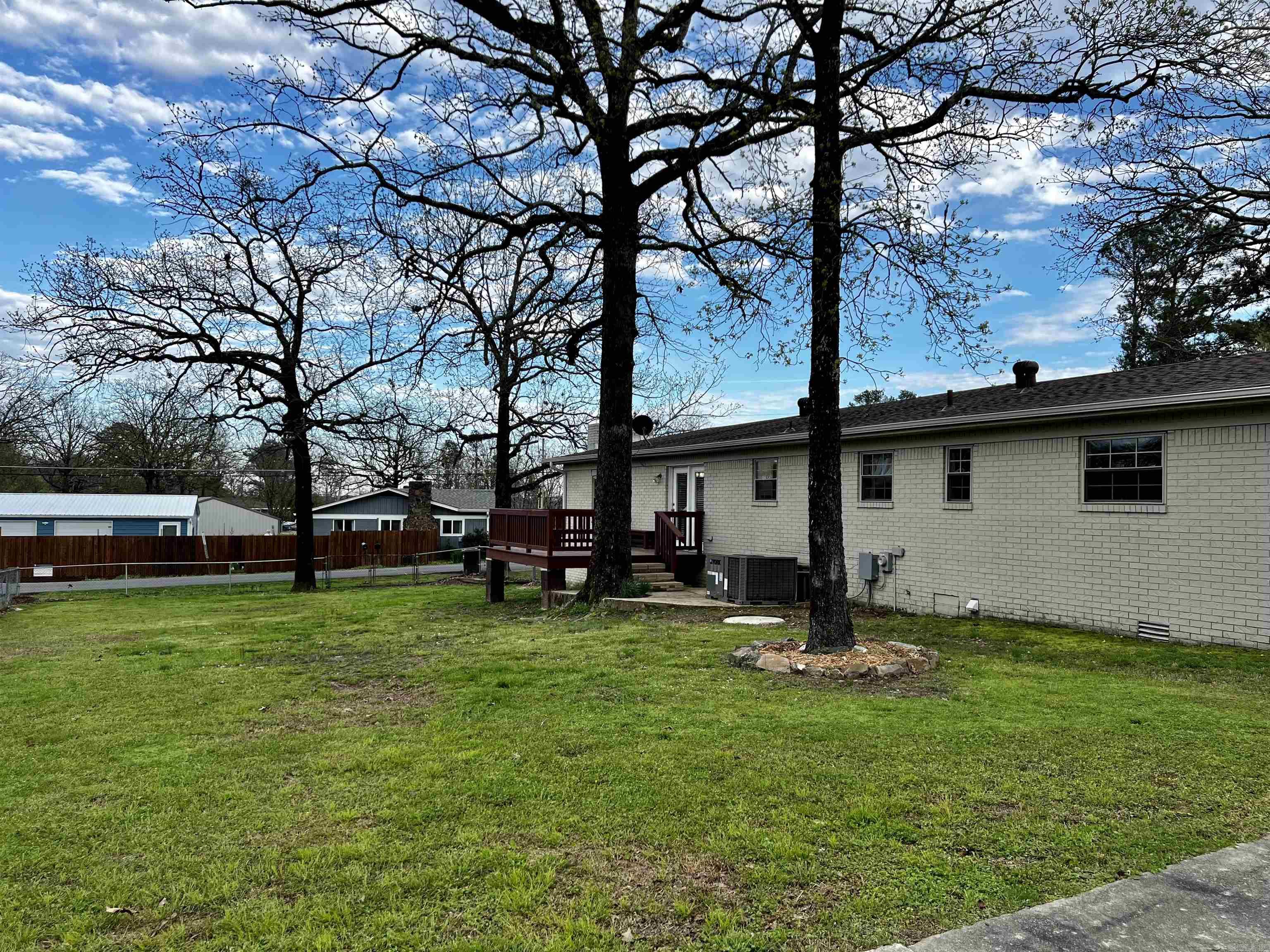 895 Marion Anderson  Hot Springs, AR