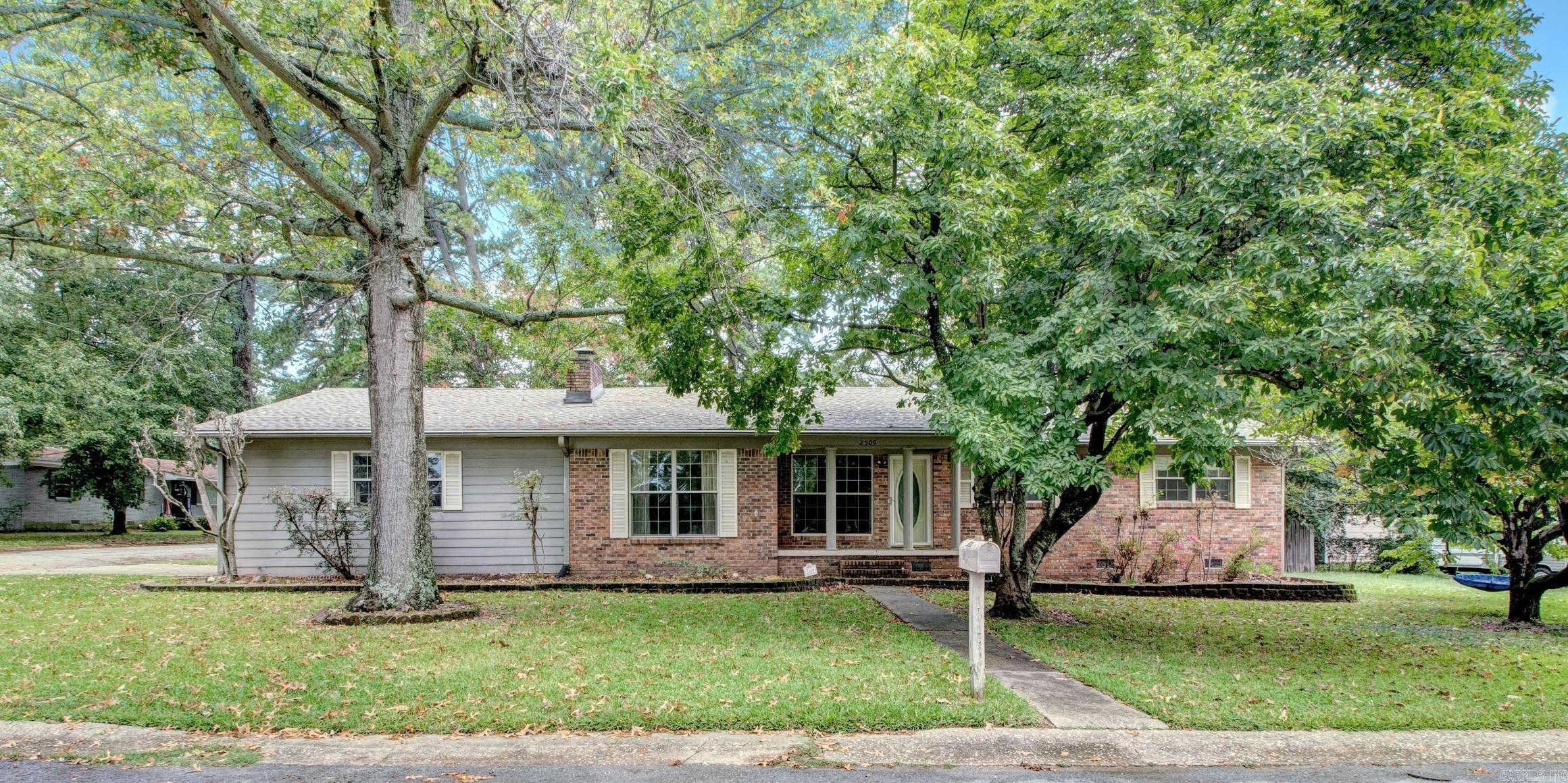 2509 Brookwood  Benton, AR