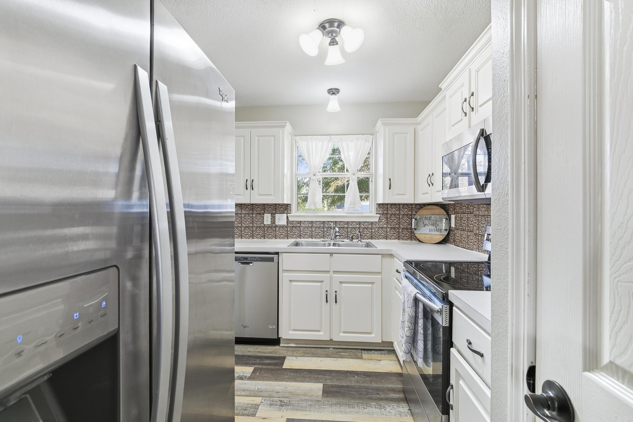 25 Windwood Cv Cove Ward, AR 72176