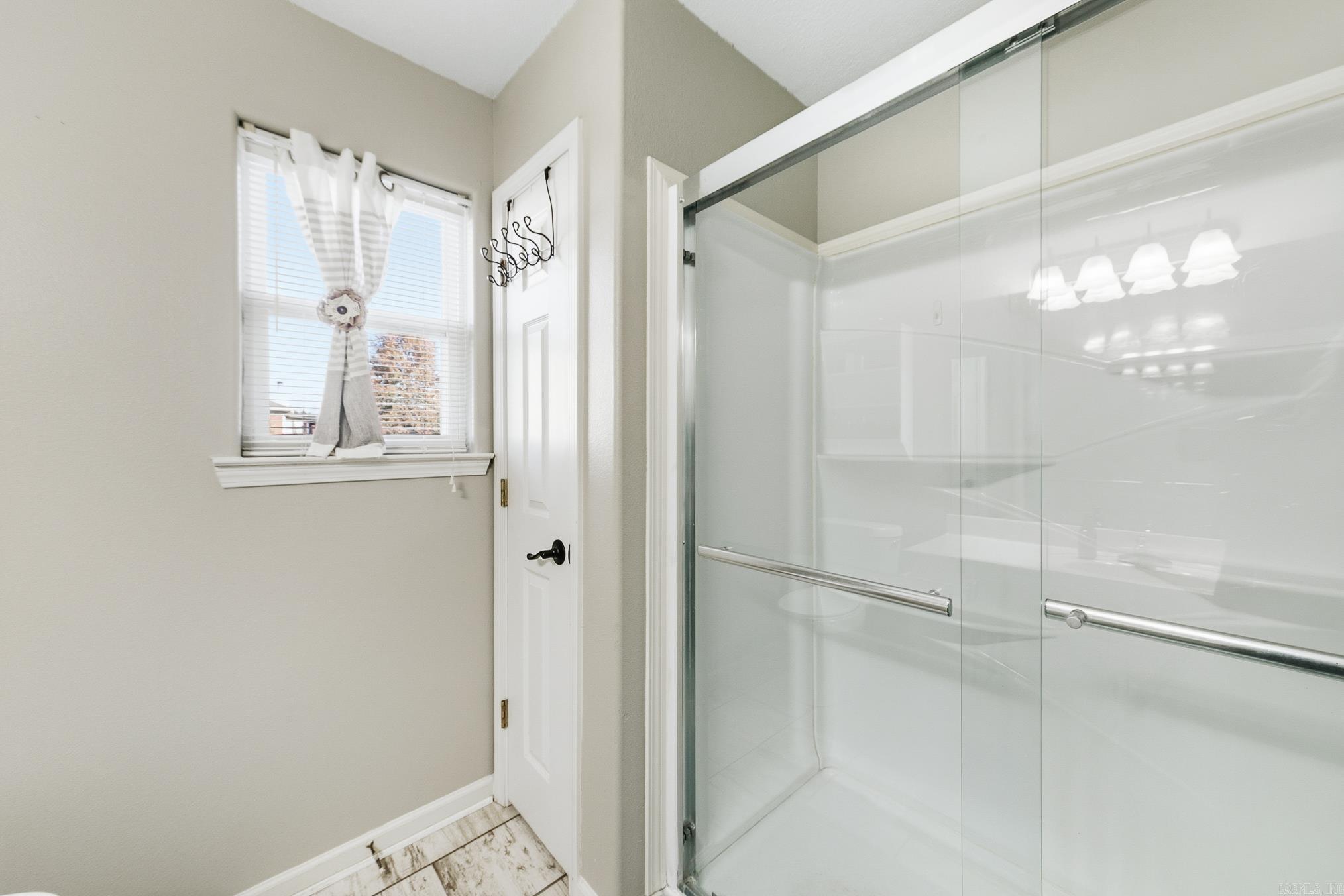 25 Windwood Cv Cove Ward, AR 72176