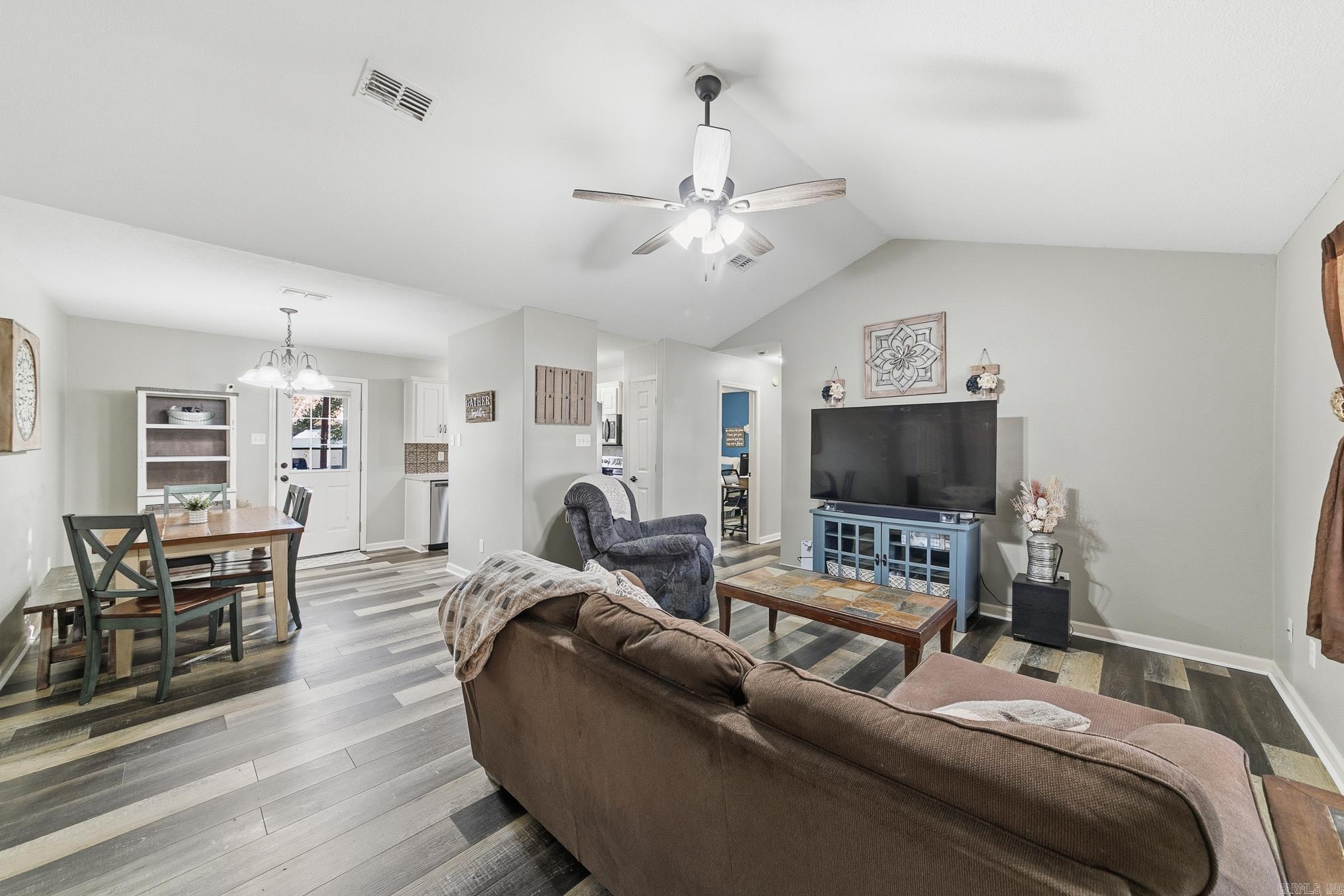 25 Windwood Cv Cove Ward, AR 72176