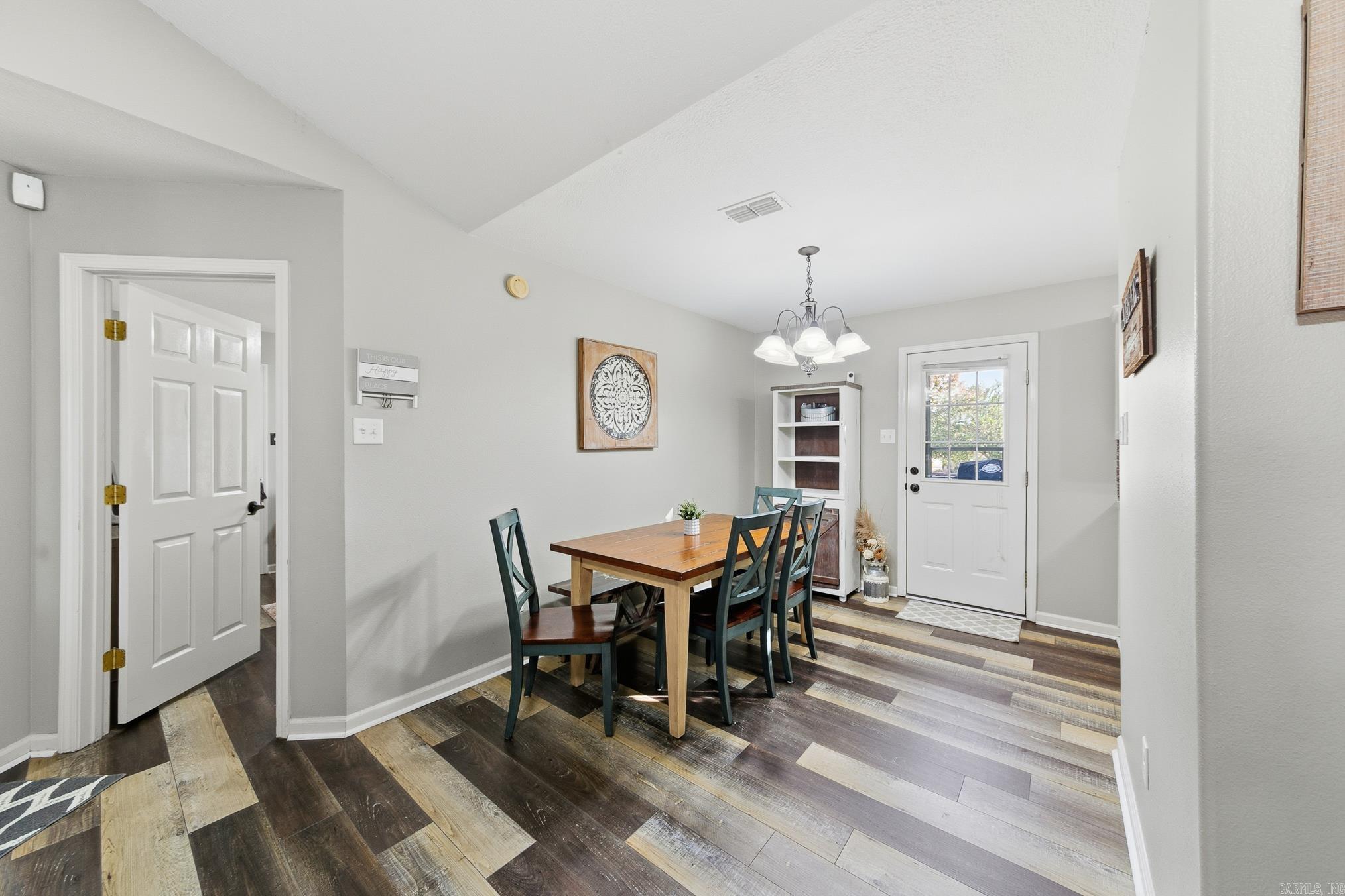 25 Windwood Cv Cove Ward, AR 72176