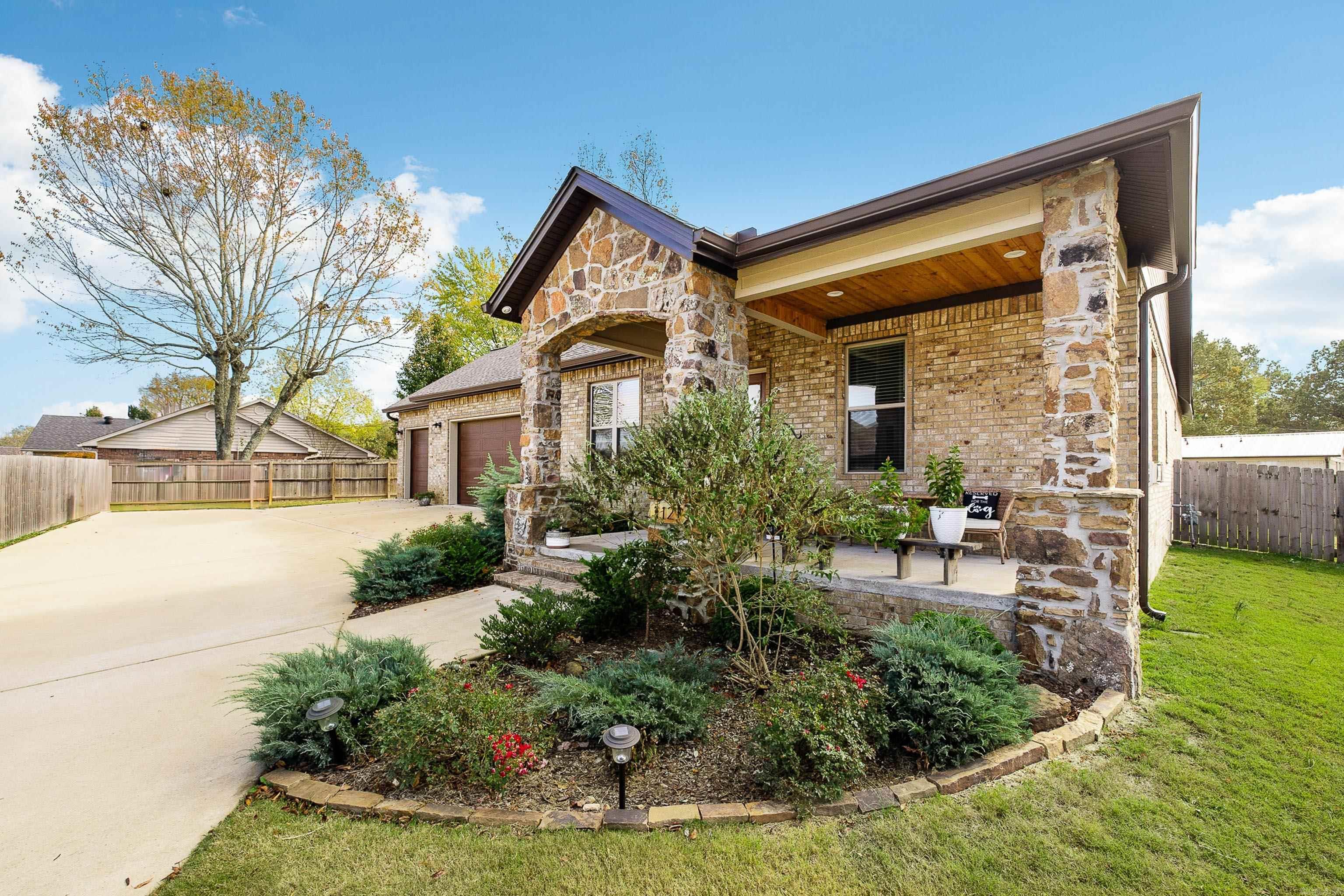 1129 Essex  Benton, AR