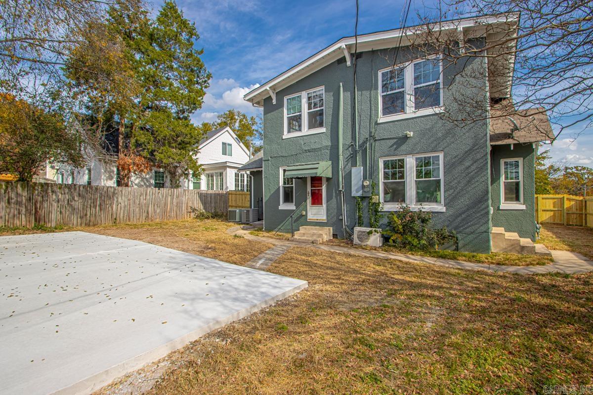 100 Colonial  Little Rock, AR