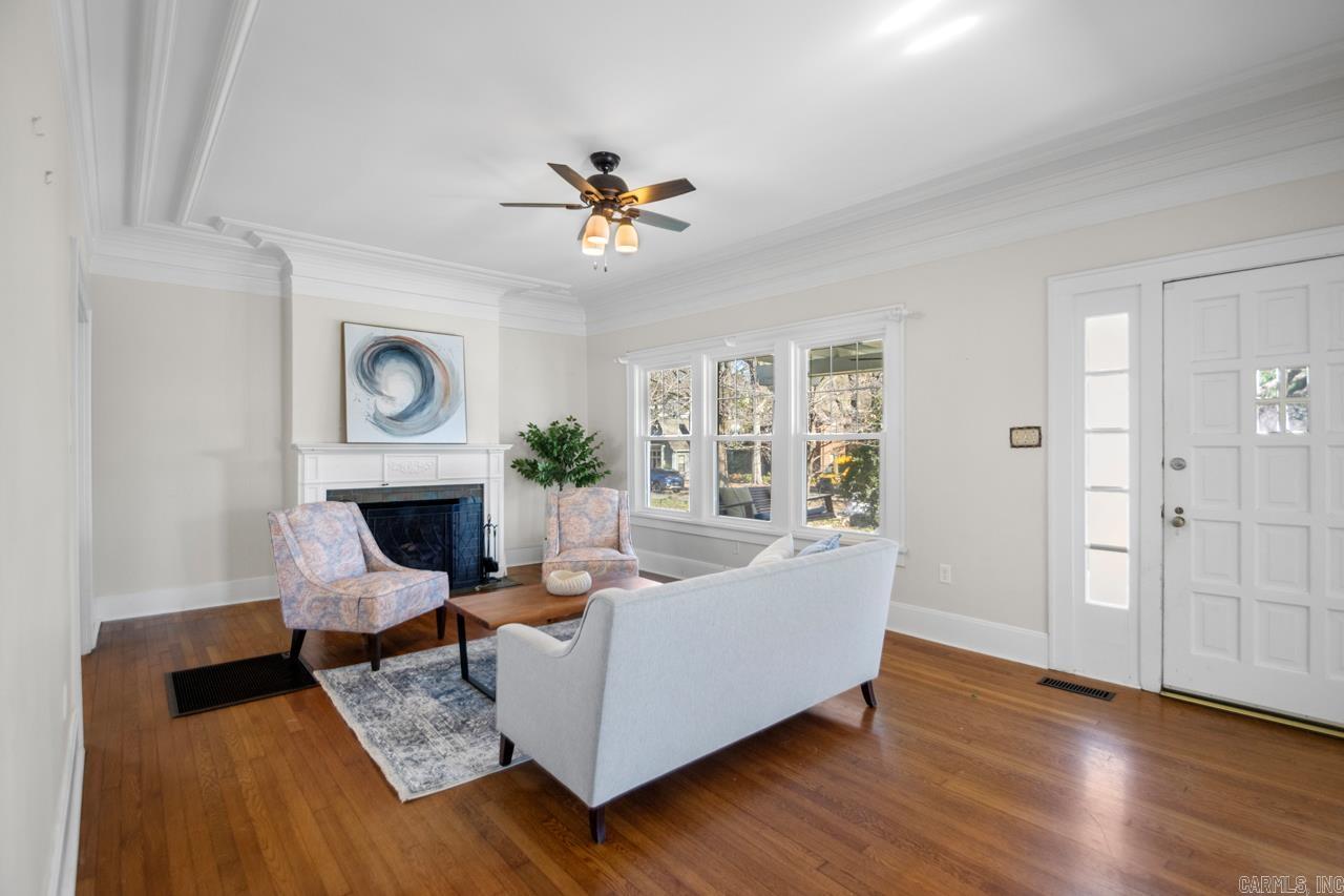 100 Colonial  Little Rock, AR