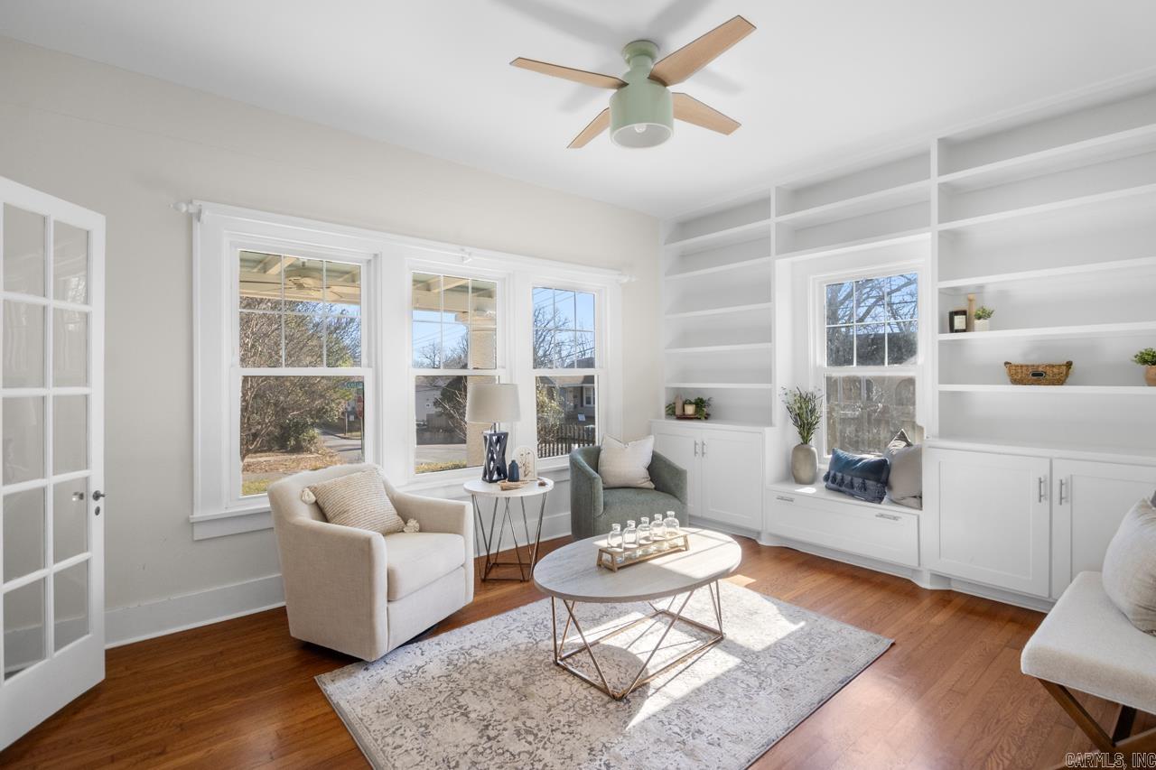 100 Colonial  Little Rock, AR