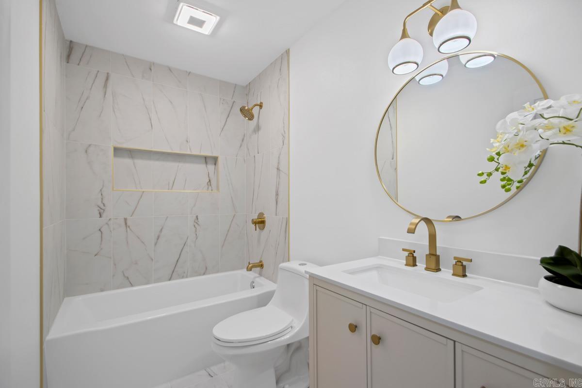 703 Beaconsfield  Sherwood, AR